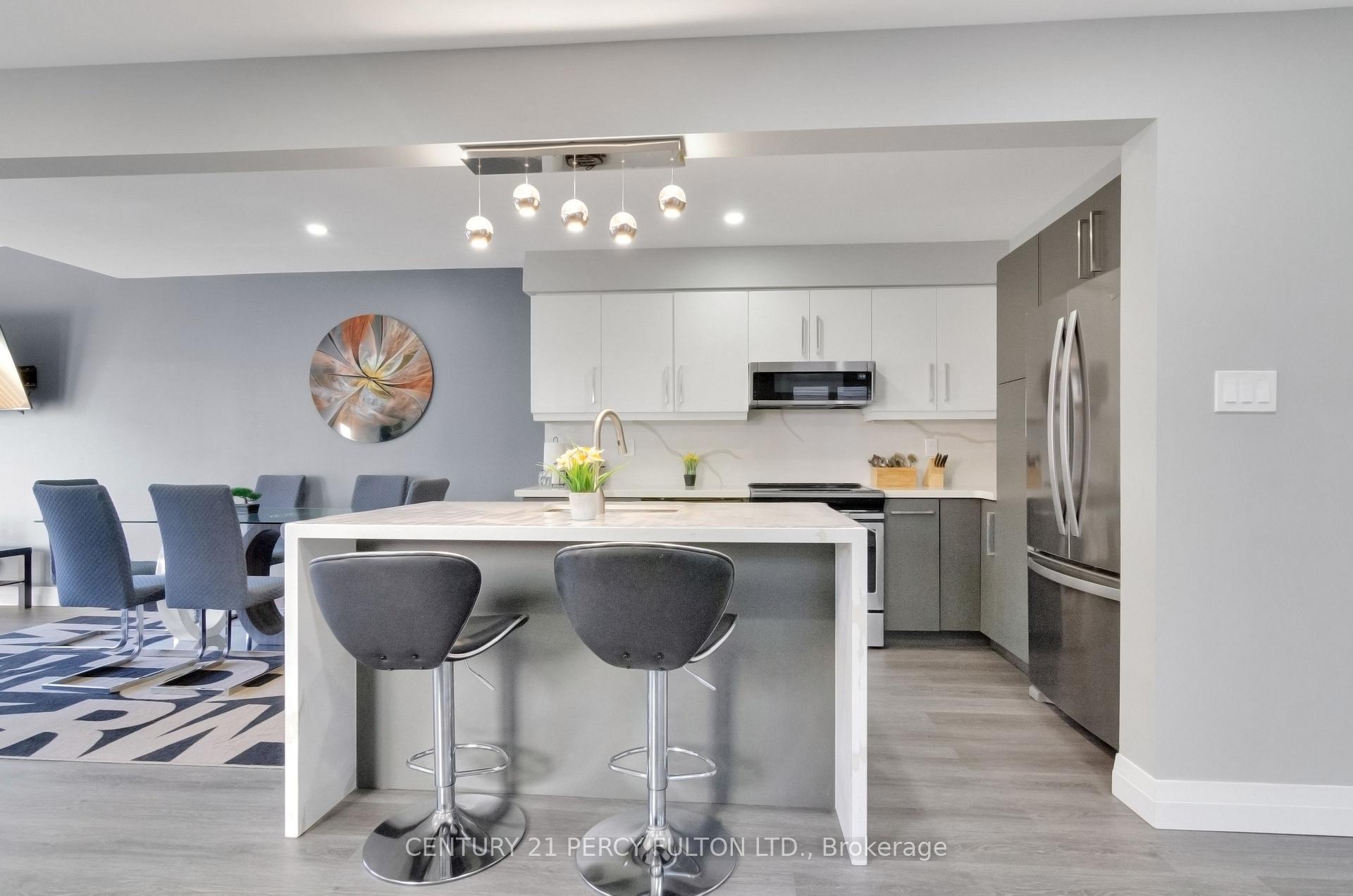 Photo 8 of 19 Odessa Crescent, Whitby, Rolling Acres — HOMEH