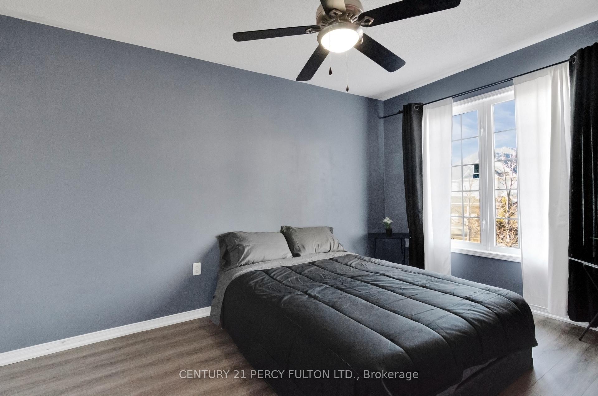 Photo 23 of 19 Odessa Crescent, Whitby, Rolling Acres — HOMEH