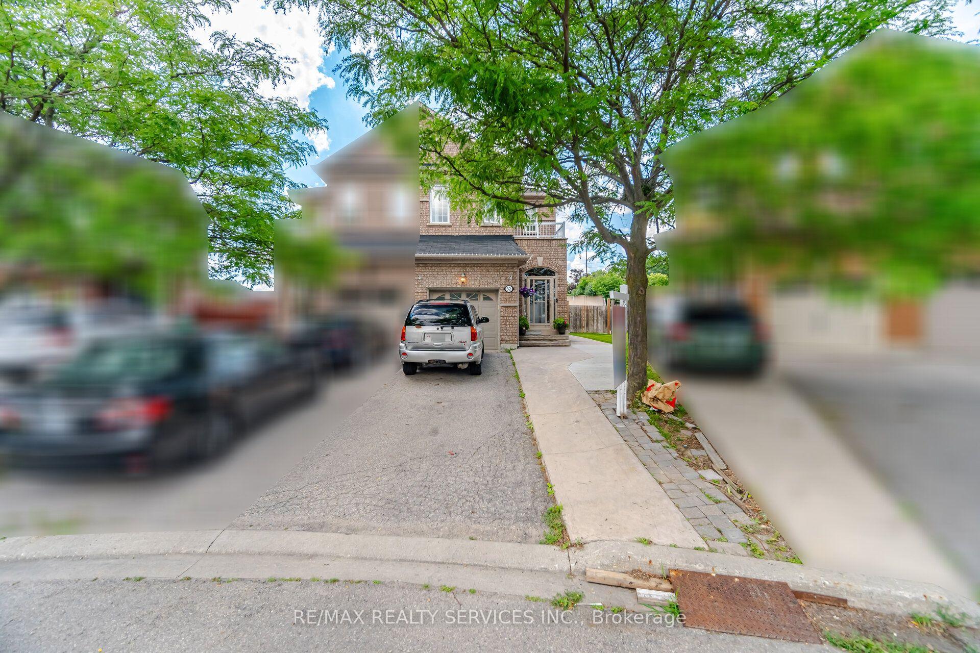 Photo 4 of 32 Deepcoral Court, Brampton, Madoc — HOMEH