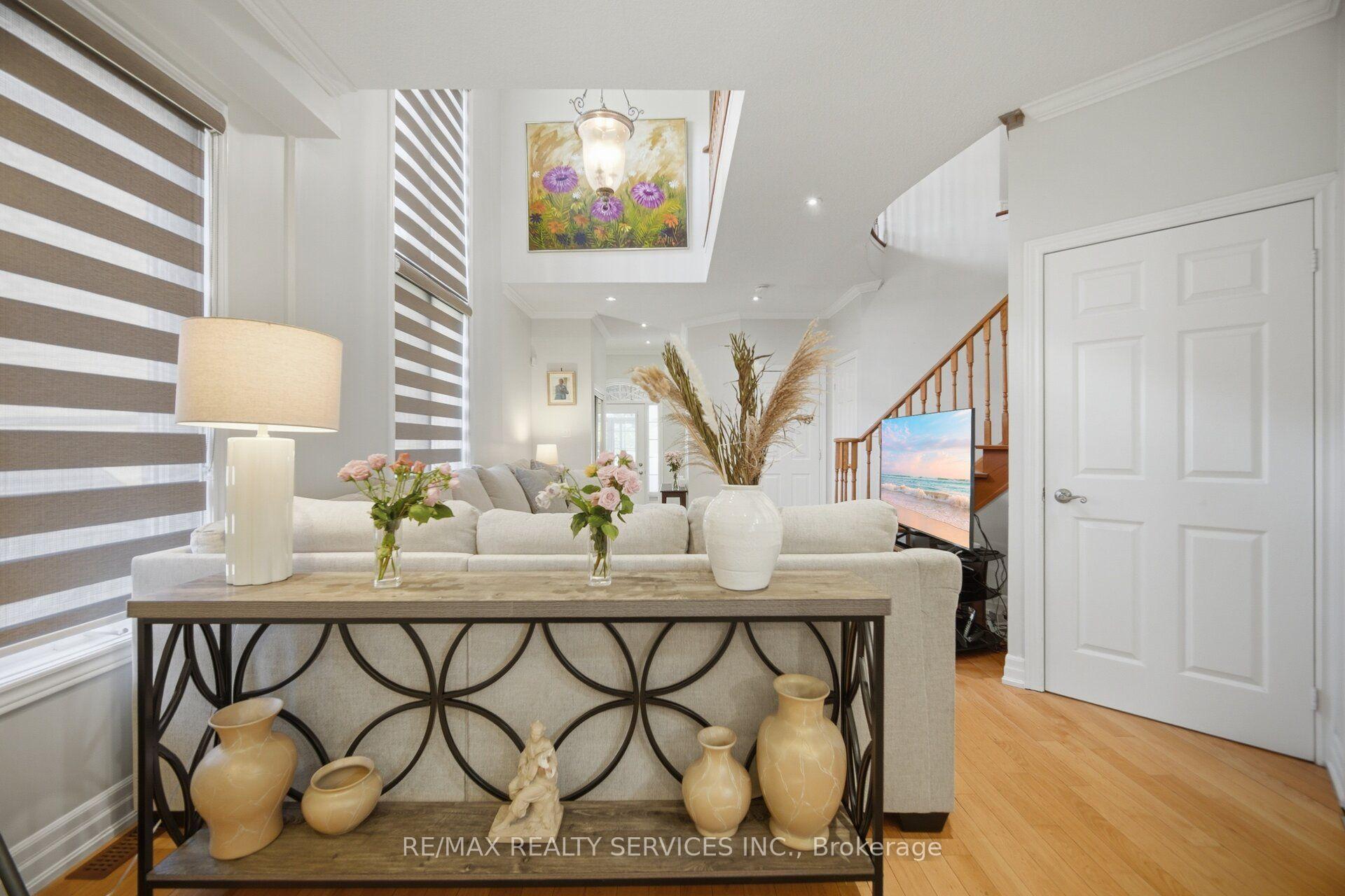 Photo 10 of 32 Deepcoral Court, Brampton, Madoc — HOMEH
