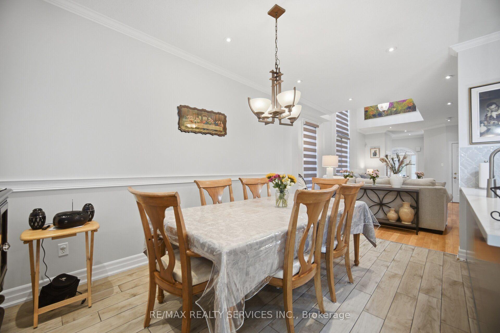 Photo 12 of 32 Deepcoral Court, Brampton, Madoc — HOMEH
