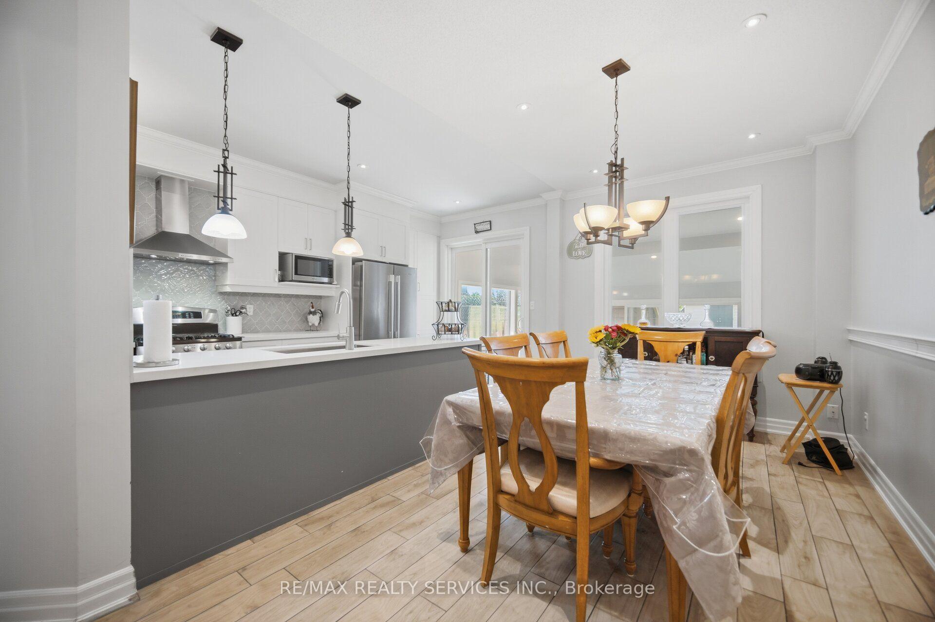 Photo 13 of 32 Deepcoral Court, Brampton, Madoc — HOMEH