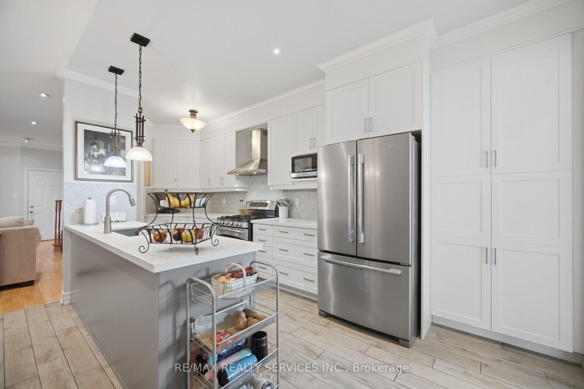 Photo 18 of 32 Deepcoral Court, Brampton, Madoc — HOMEH