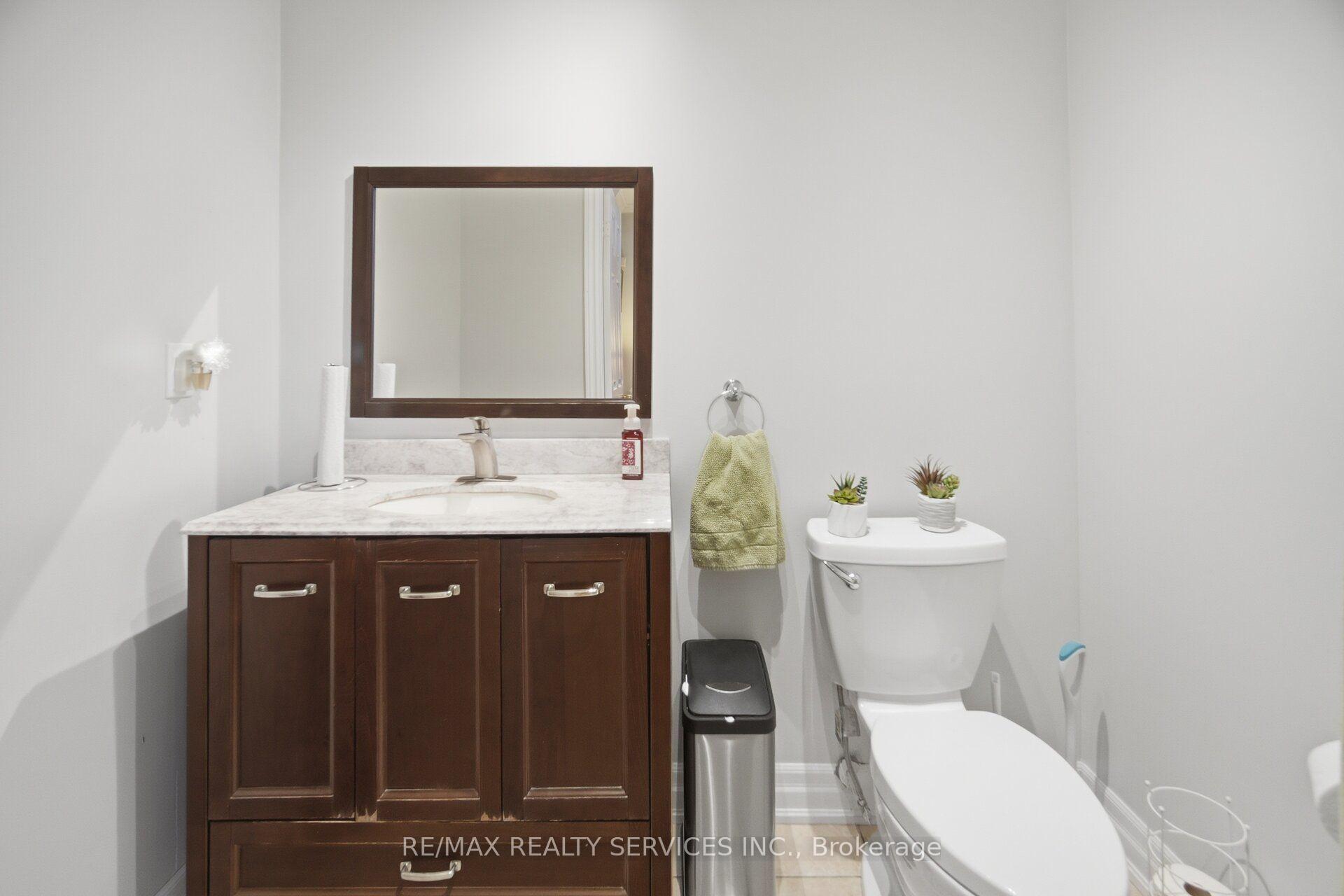 Photo 19 of 32 Deepcoral Court, Brampton, Madoc — HOMEH