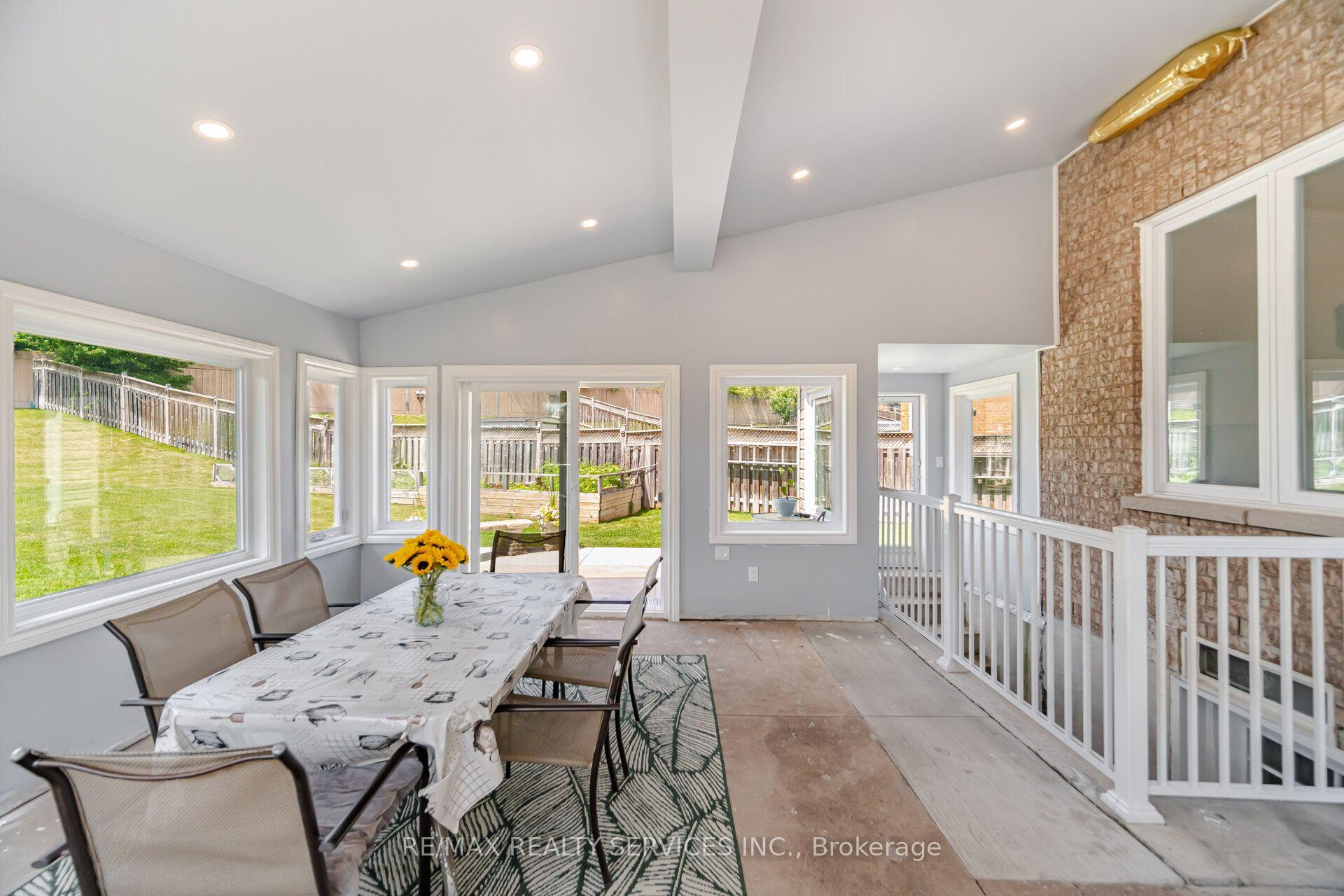 Photo 24 of 32 Deepcoral Court, Brampton, Madoc — HOMEH