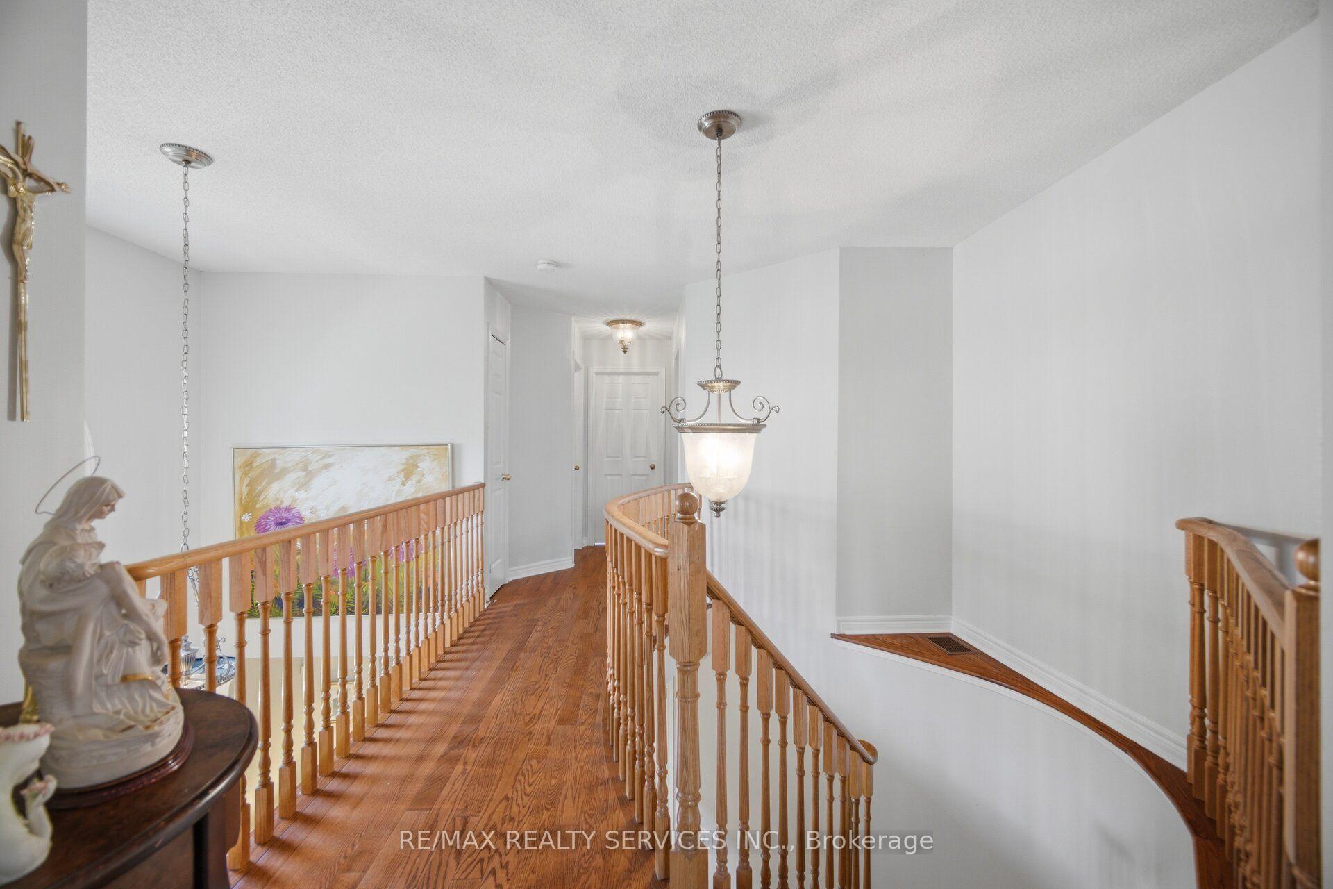 Photo 25 of 32 Deepcoral Court, Brampton, Madoc — HOMEH