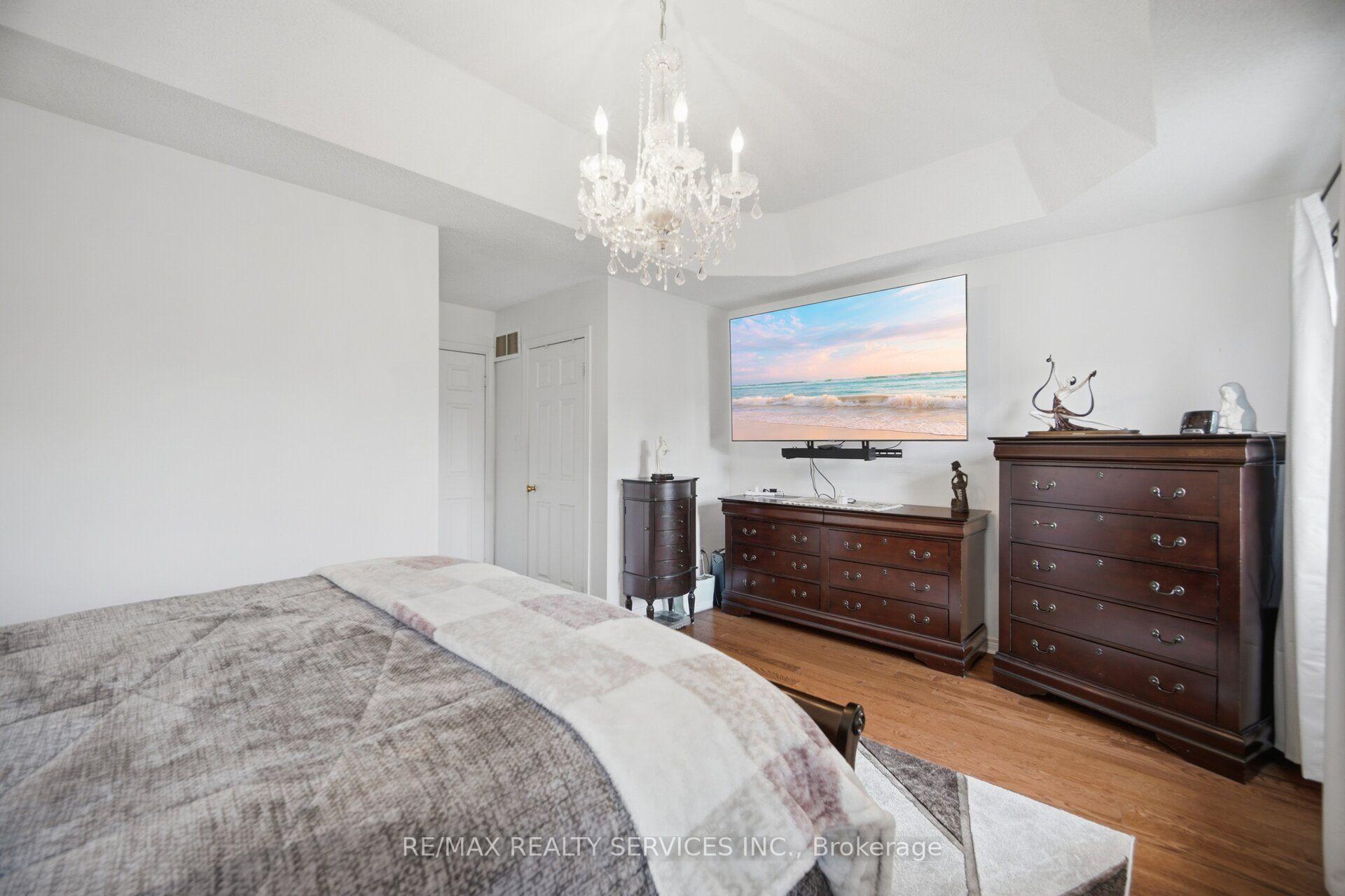 Photo 29 of 32 Deepcoral Court, Brampton, Madoc — HOMEH