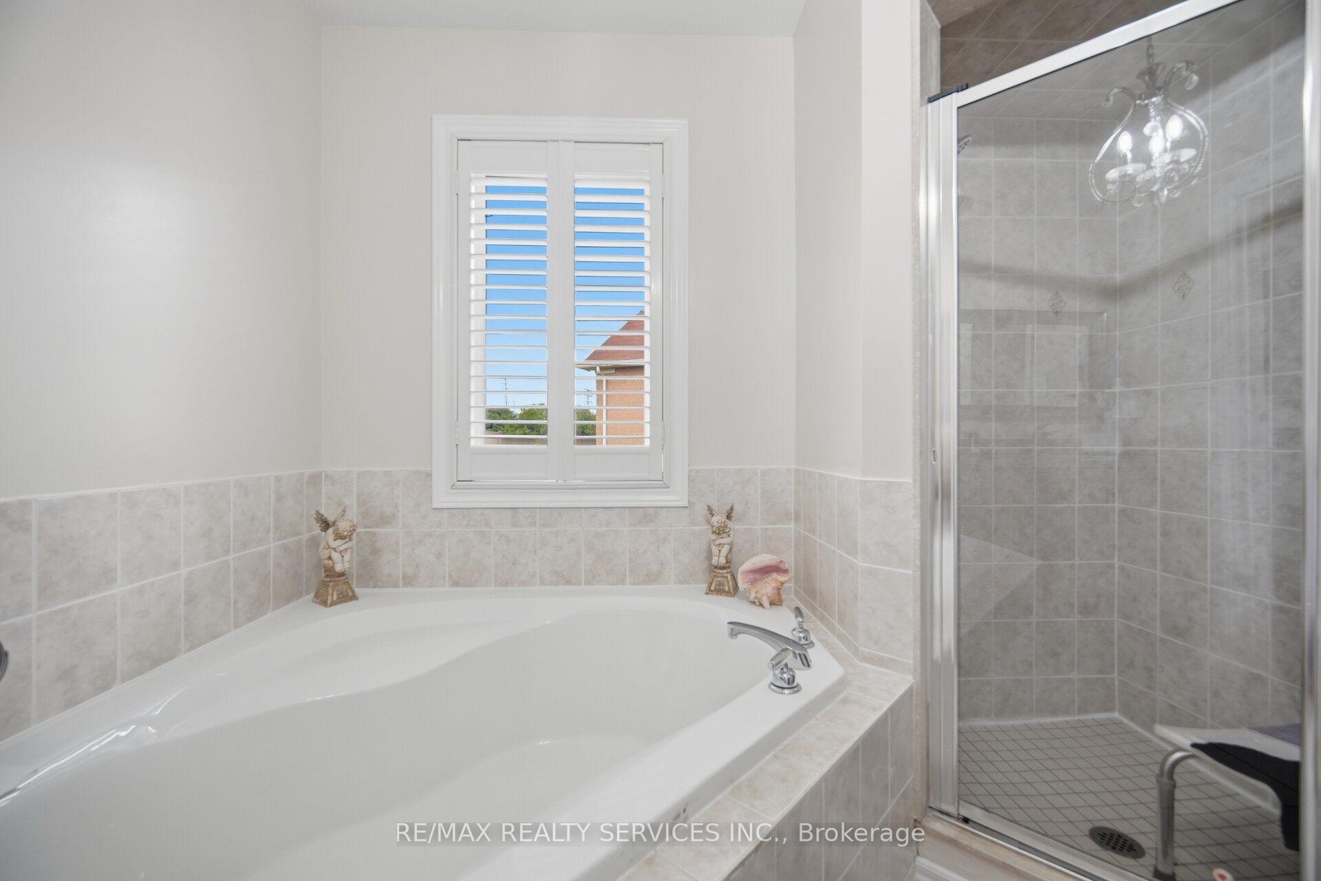 Photo 31 of 32 Deepcoral Court, Brampton, Madoc — HOMEH