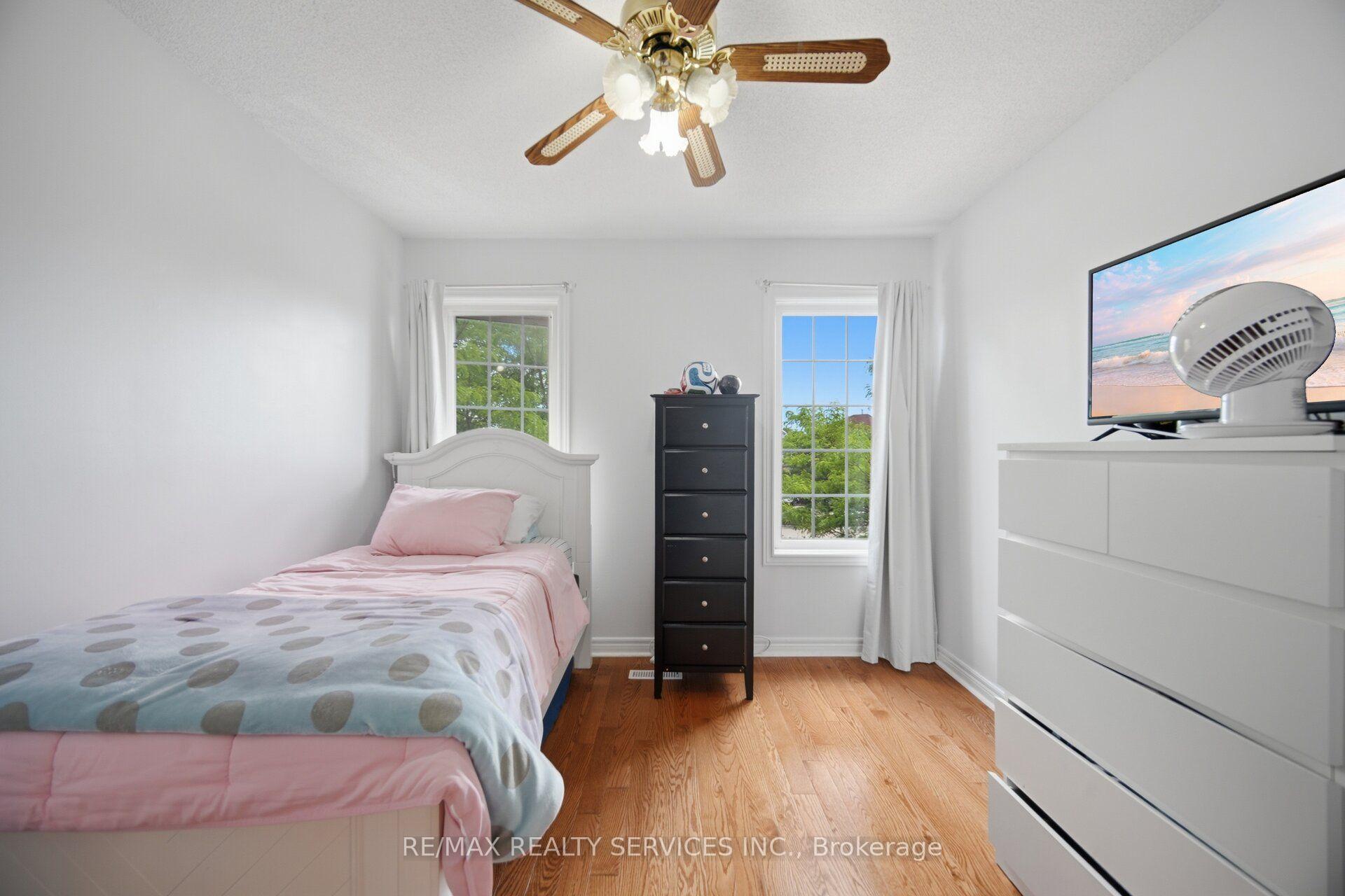 Photo 32 of 32 Deepcoral Court, Brampton, Madoc — HOMEH