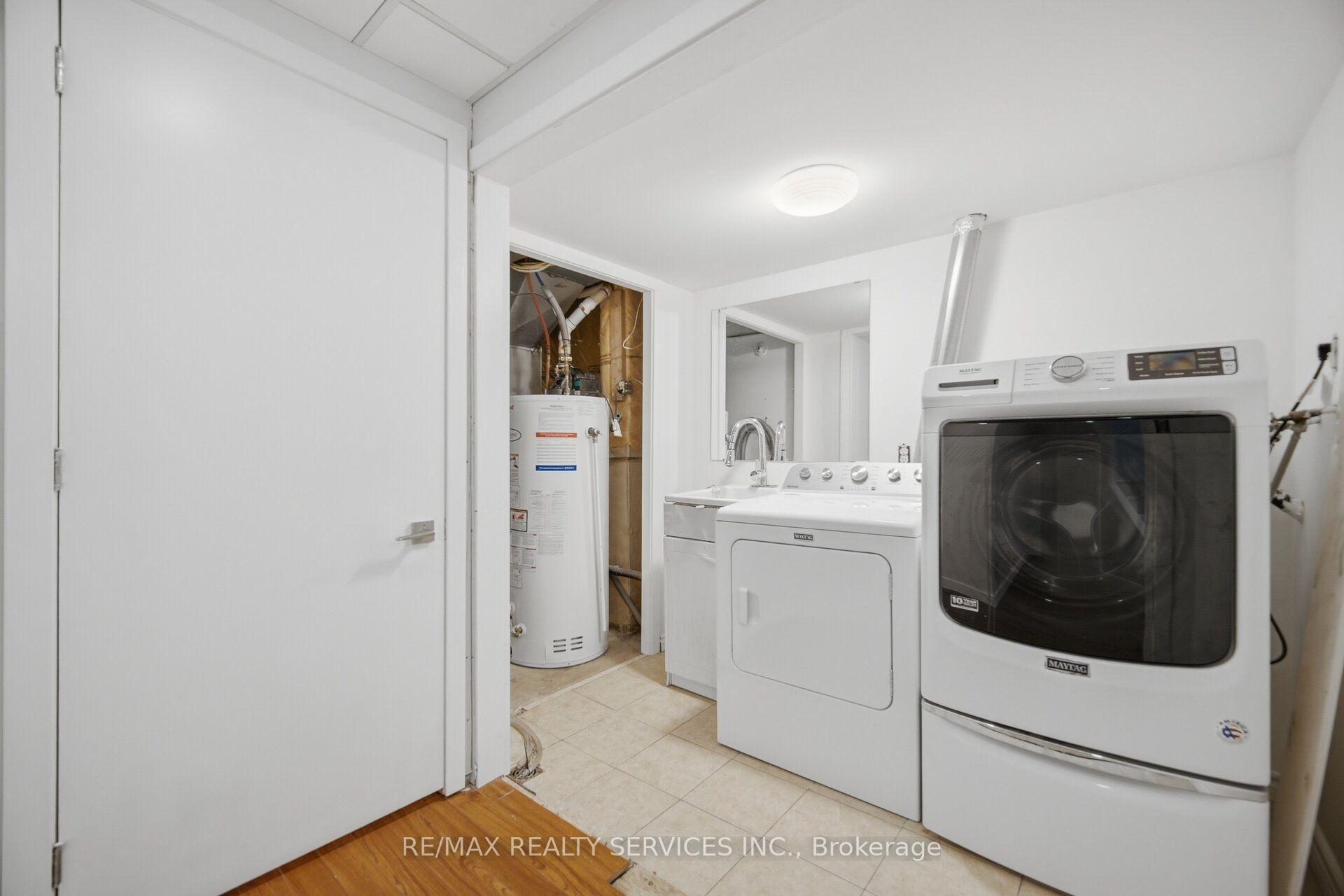 Photo 35 of 32 Deepcoral Court, Brampton, Madoc — HOMEH