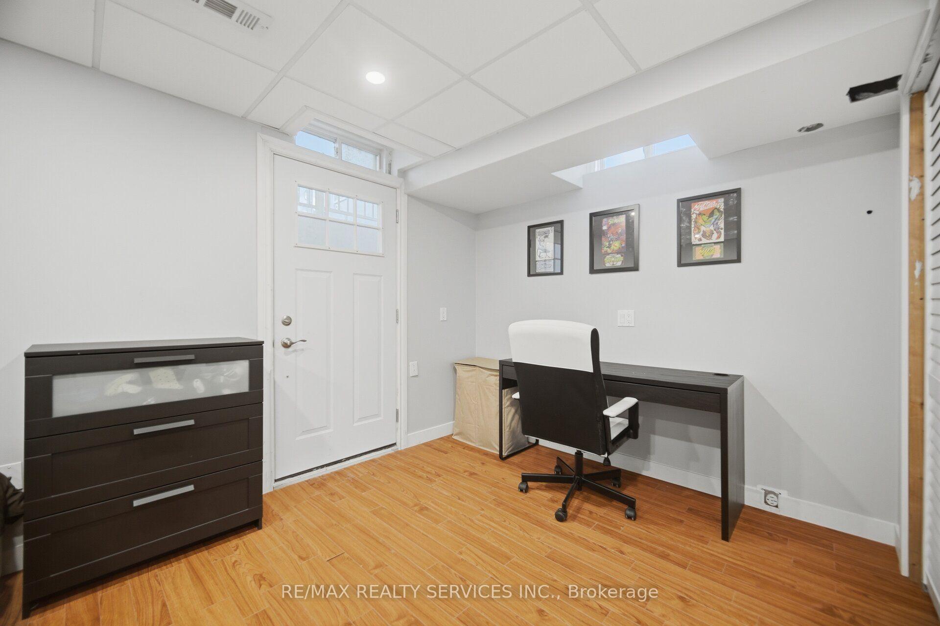 Photo 36 of 32 Deepcoral Court, Brampton, Madoc — HOMEH