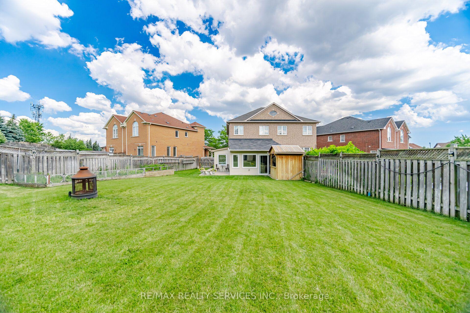 Photo 47 of 32 Deepcoral Court, Brampton, Madoc — HOMEH