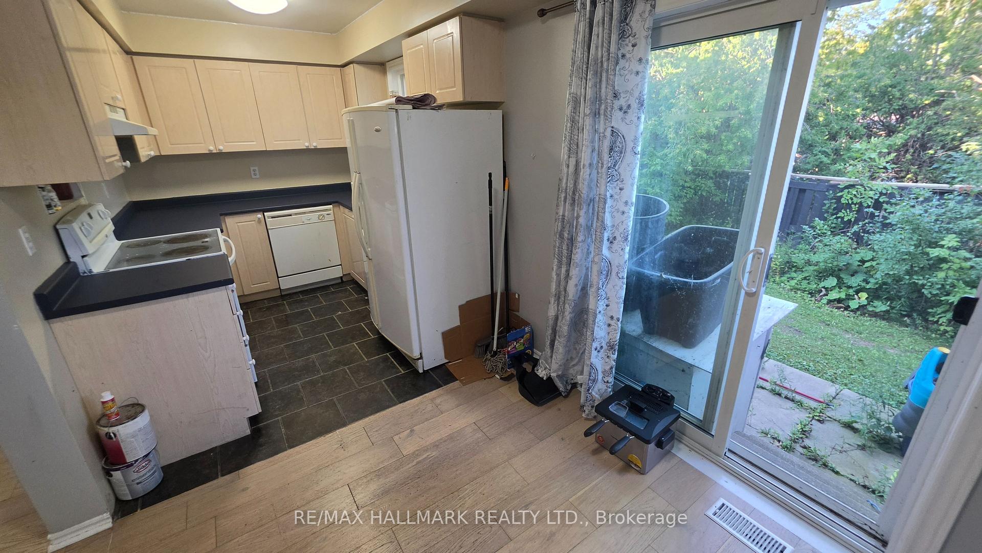 Photo 16 of Unit 10, 531 High Street, Orillia — HOMEH