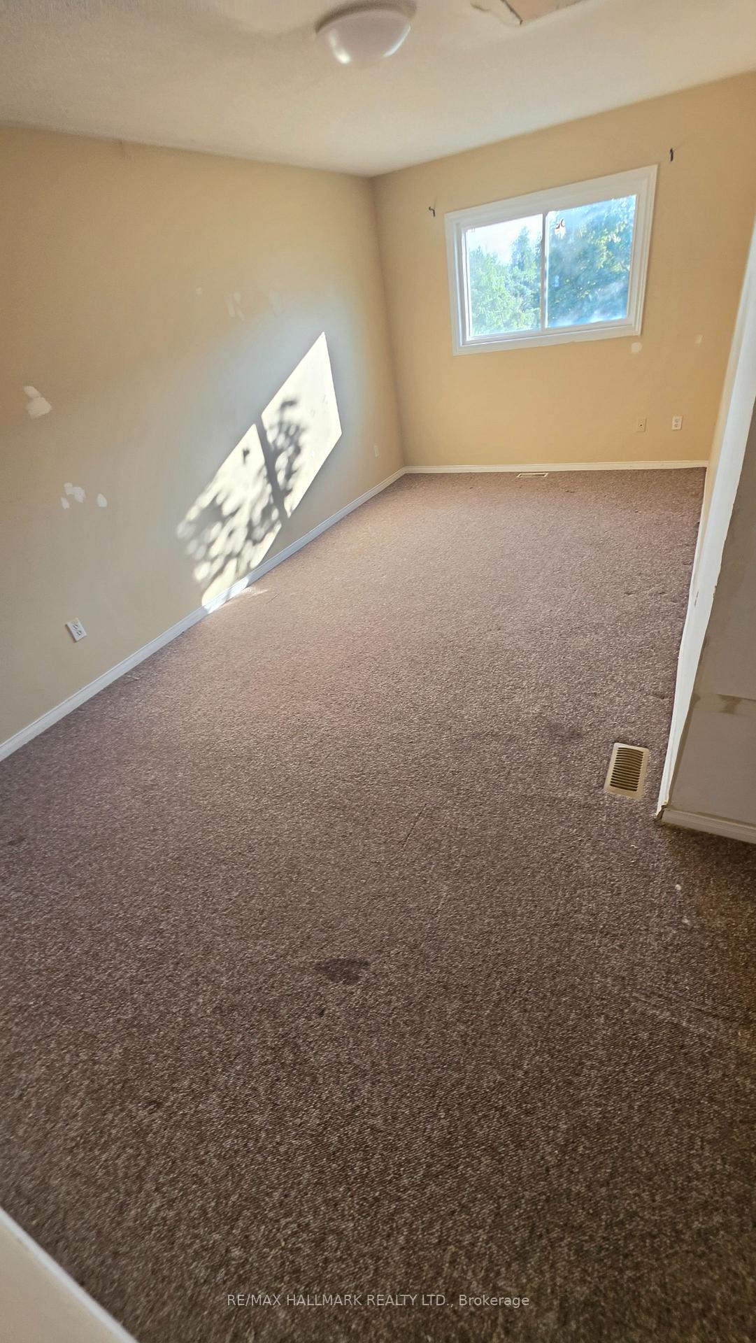 Photo 37 of Unit 10, 531 High Street, Orillia — HOMEH