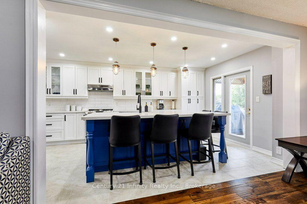 Photo 33 of 8 Murkar Crescent, Whitby, Blue Grass Meadows — HOMEH