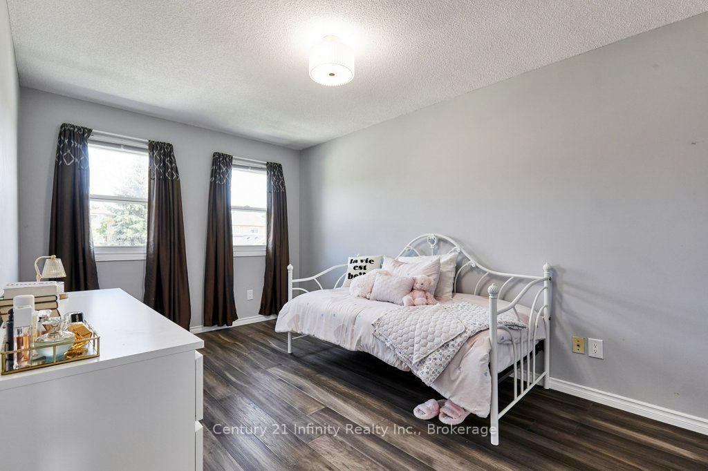 Photo 55 of 8 Murkar Crescent, Whitby, Blue Grass Meadows — HOMEH