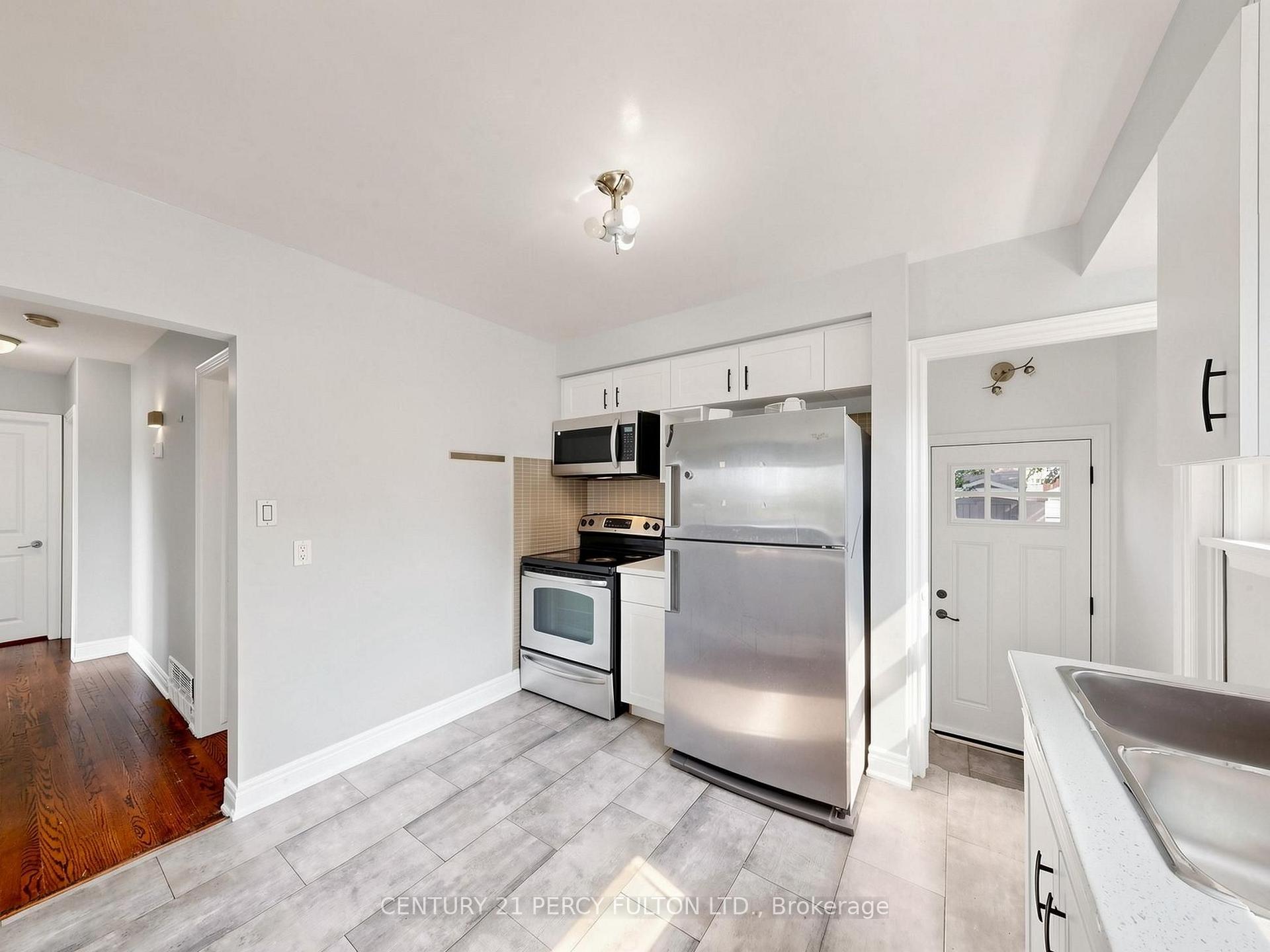 Photo 11 of 25 Kenwood Crescent, Hamilton, Huntington — HOMEH