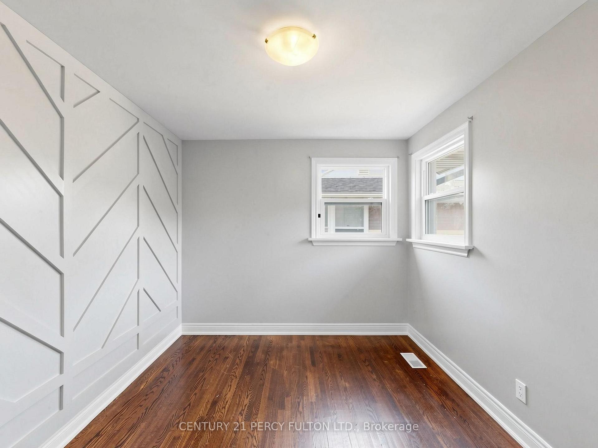 Photo 18 of 25 Kenwood Crescent, Hamilton, Huntington — HOMEH
