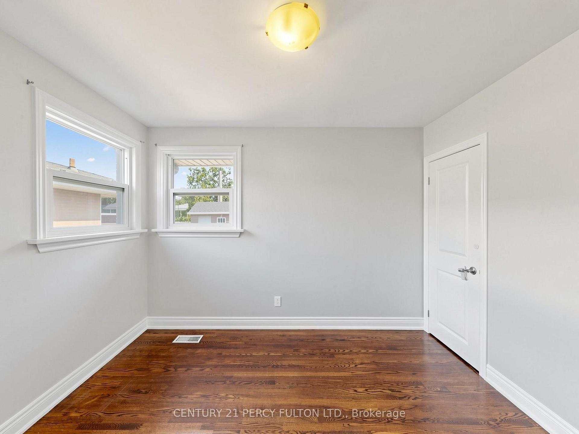 Photo 20 of 25 Kenwood Crescent, Hamilton, Huntington — HOMEH