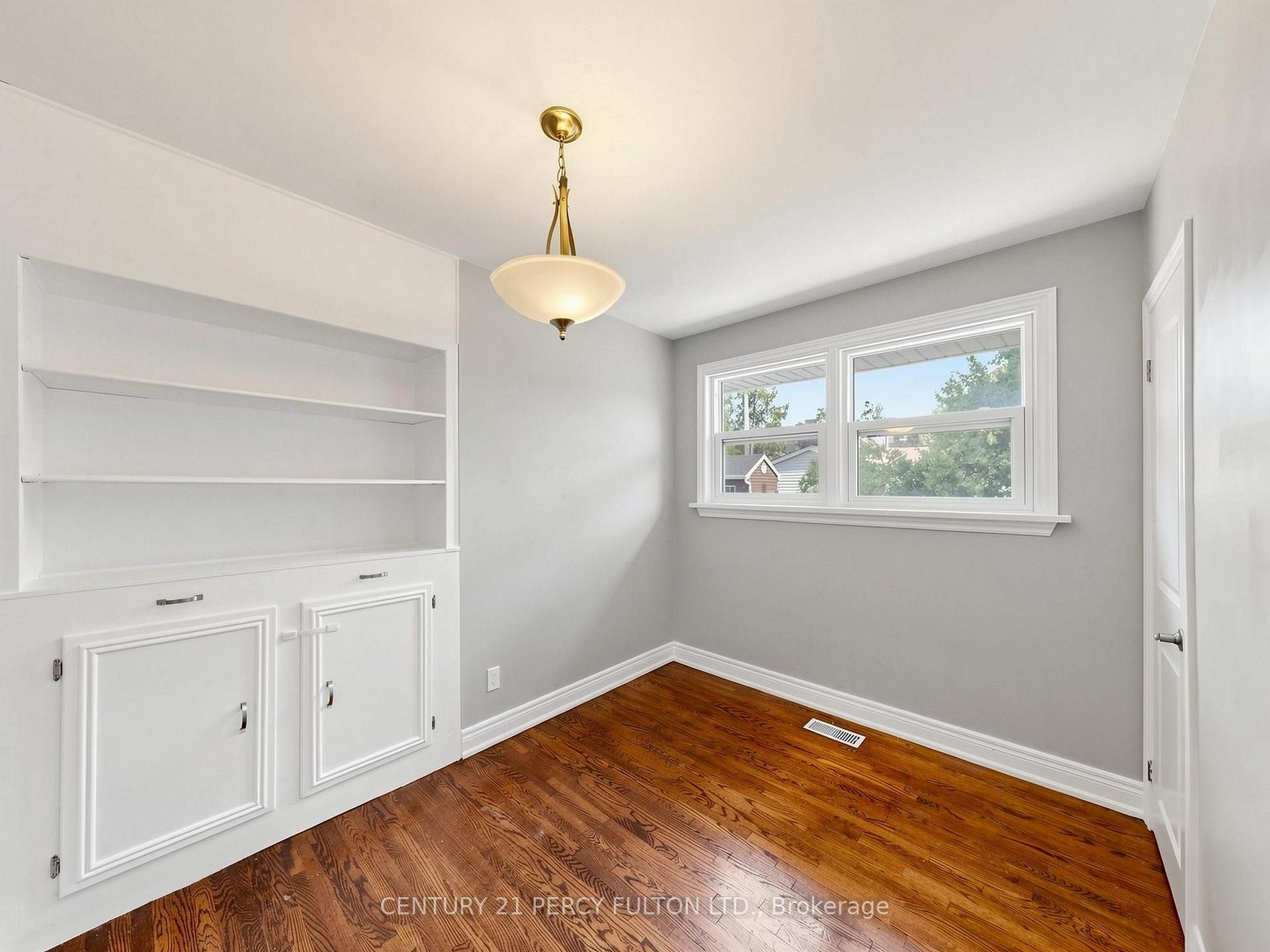 Photo 21 of 25 Kenwood Crescent, Hamilton, Huntington — HOMEH