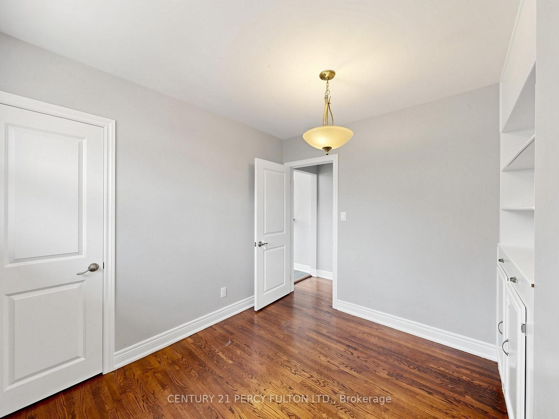 Photo 24 of 25 Kenwood Crescent, Hamilton, Huntington — HOMEH