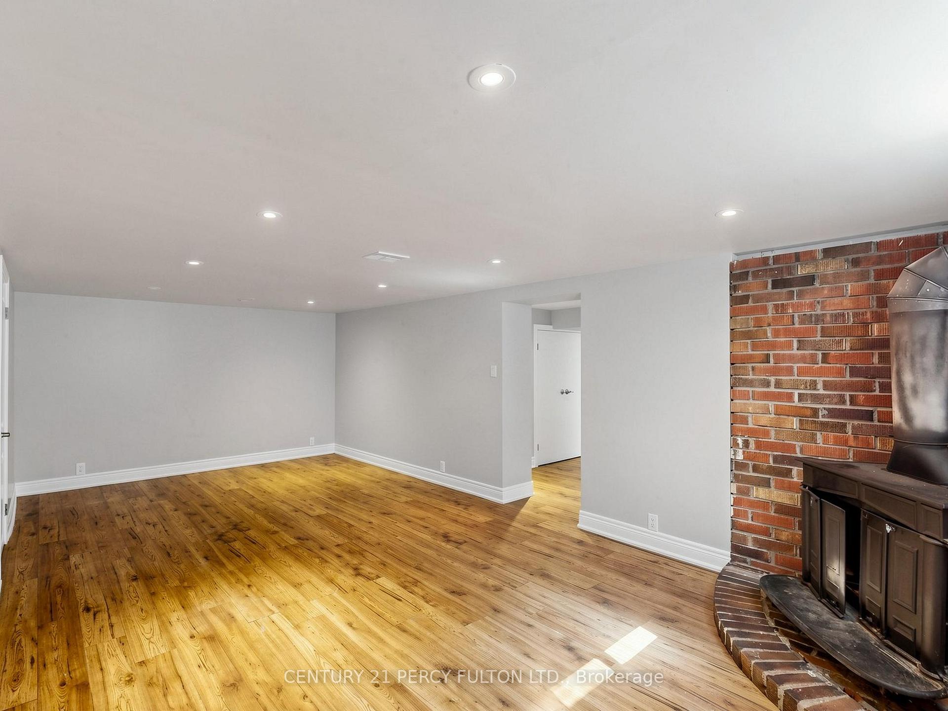 Photo 35 of 25 Kenwood Crescent, Hamilton, Huntington — HOMEH
