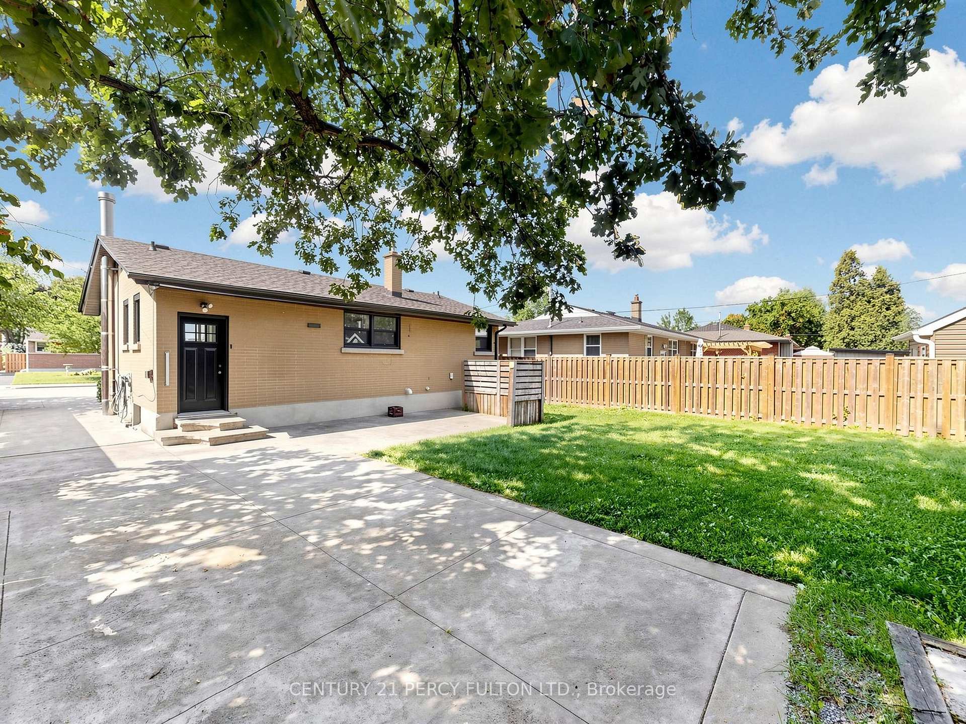 Photo 44 of 25 Kenwood Crescent, Hamilton, Huntington — HOMEH