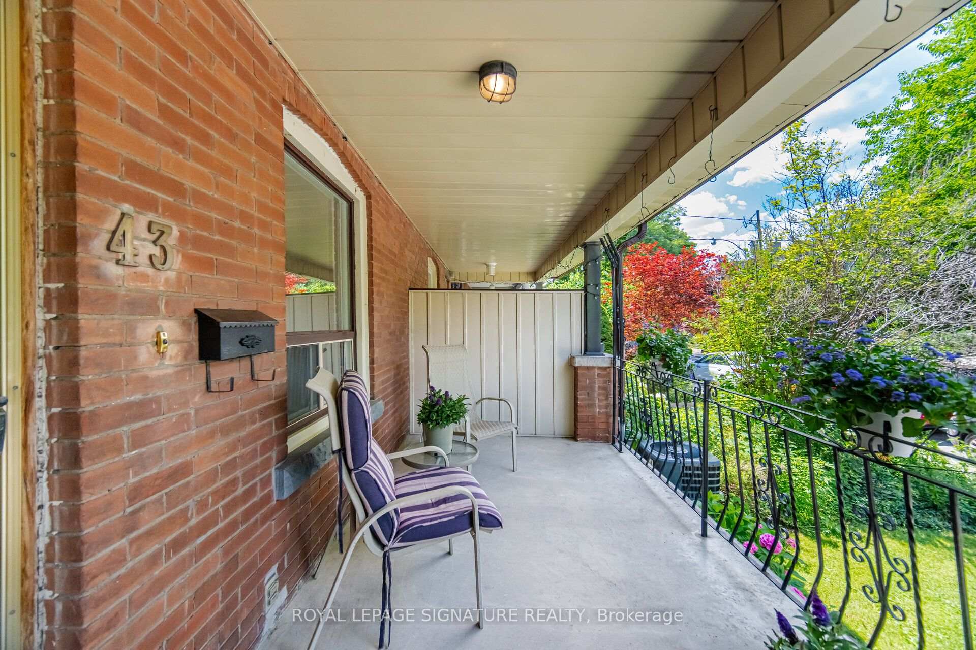 Photo 4 of 43 Marchmount Road, Toronto, Wychwood — HOMEH