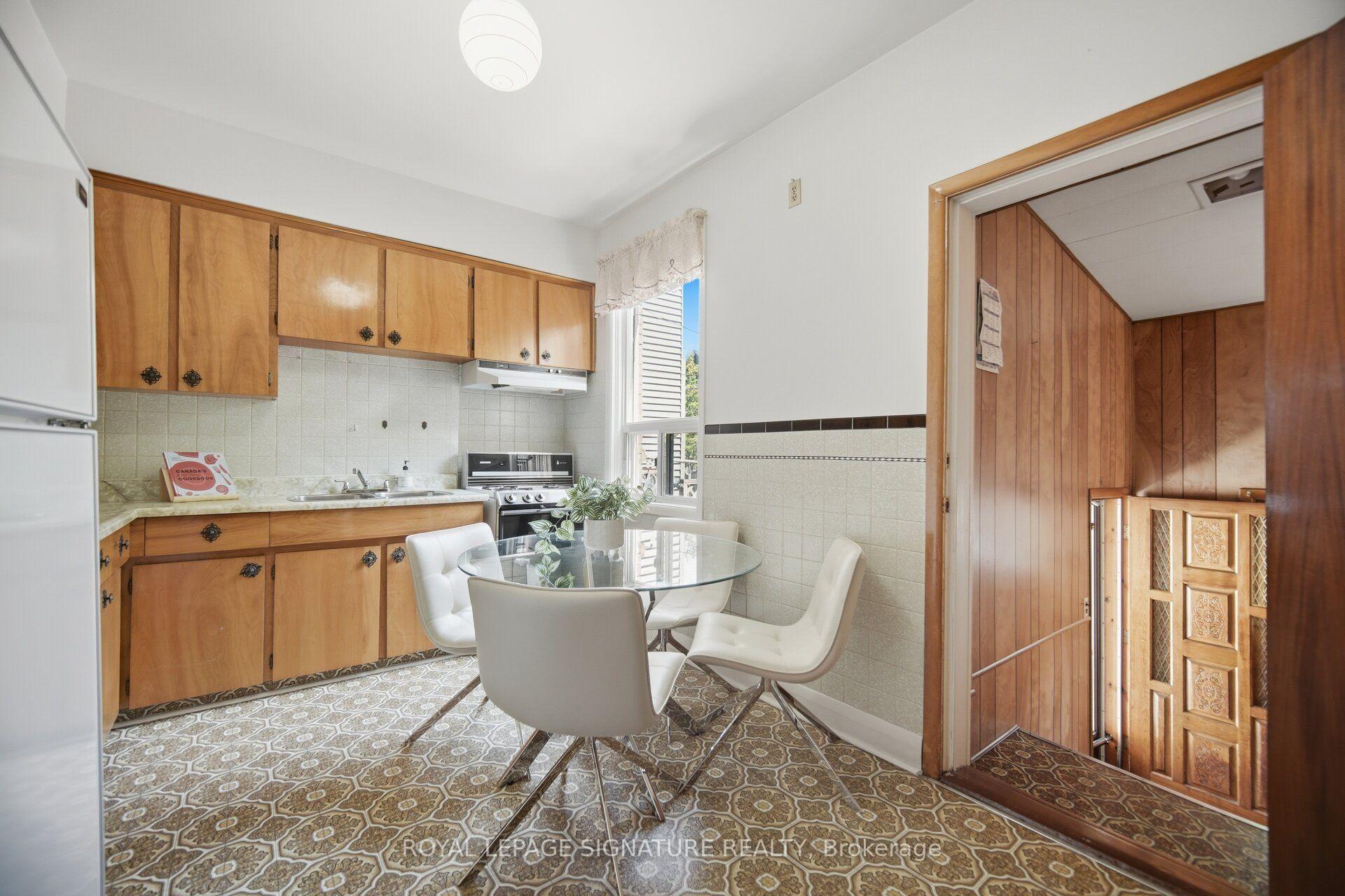 Photo 18 of 43 Marchmount Road, Toronto, Wychwood — HOMEH
