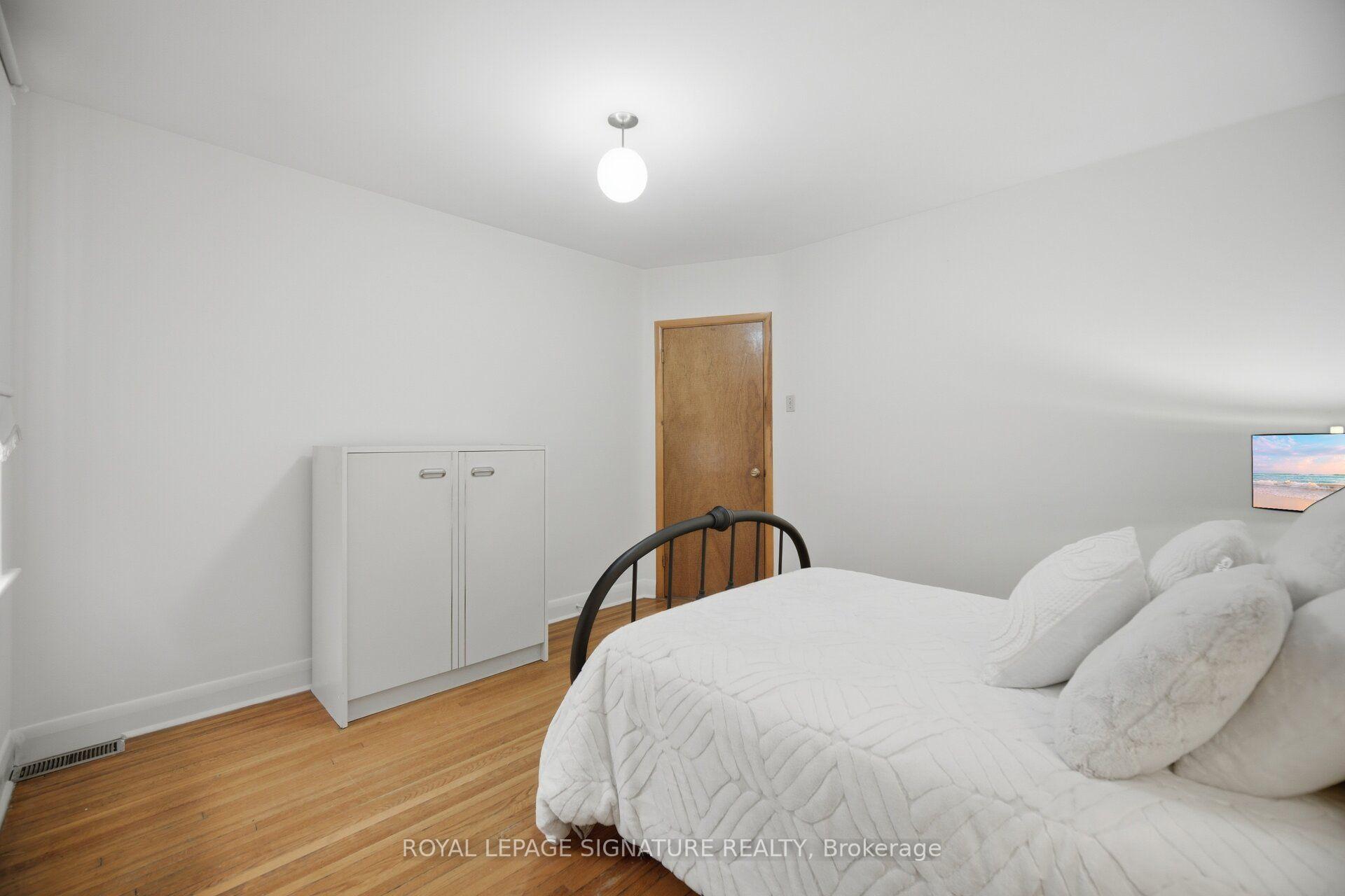 Photo 25 of 43 Marchmount Road, Toronto, Wychwood — HOMEH