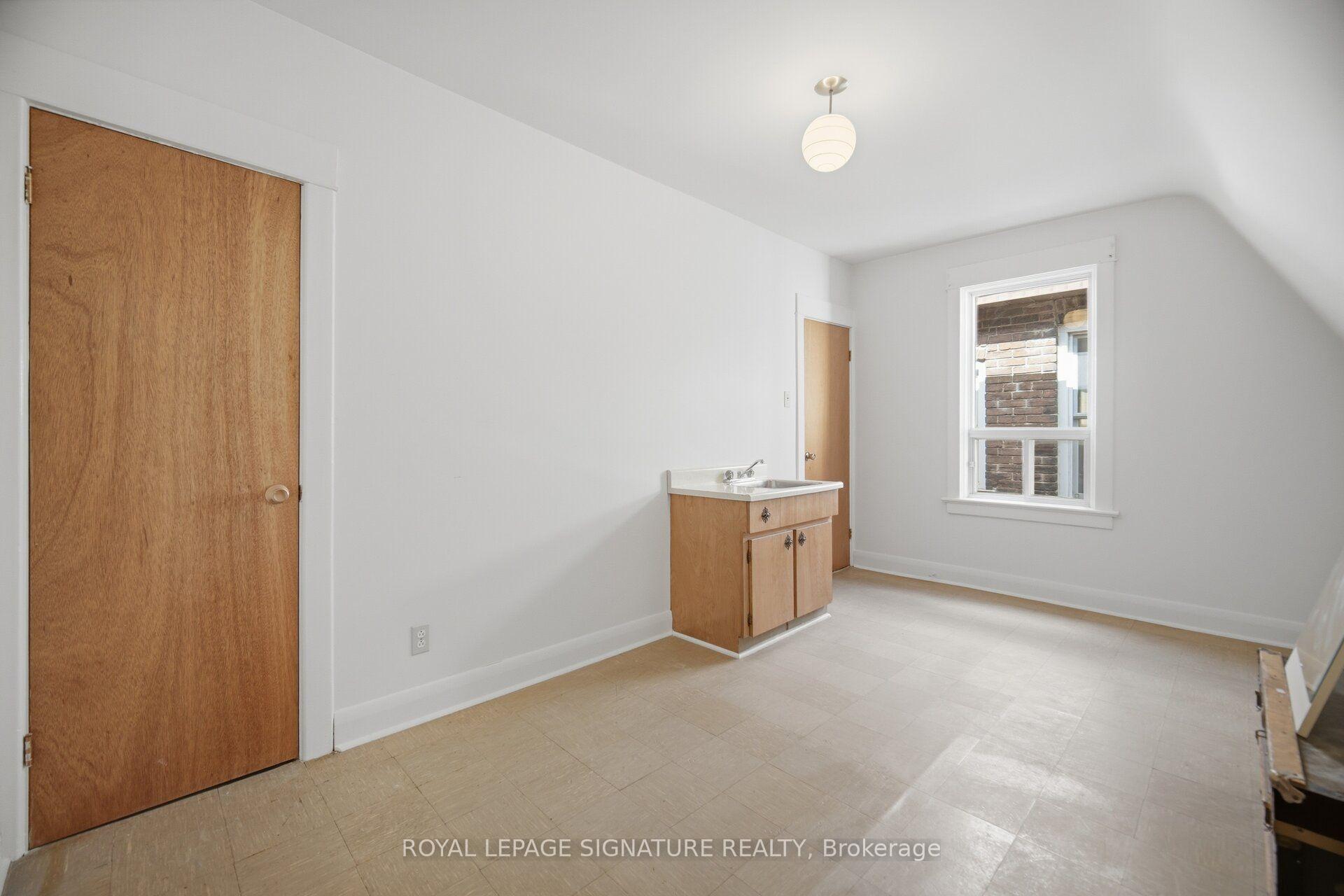 Photo 34 of 43 Marchmount Road, Toronto, Wychwood — HOMEH