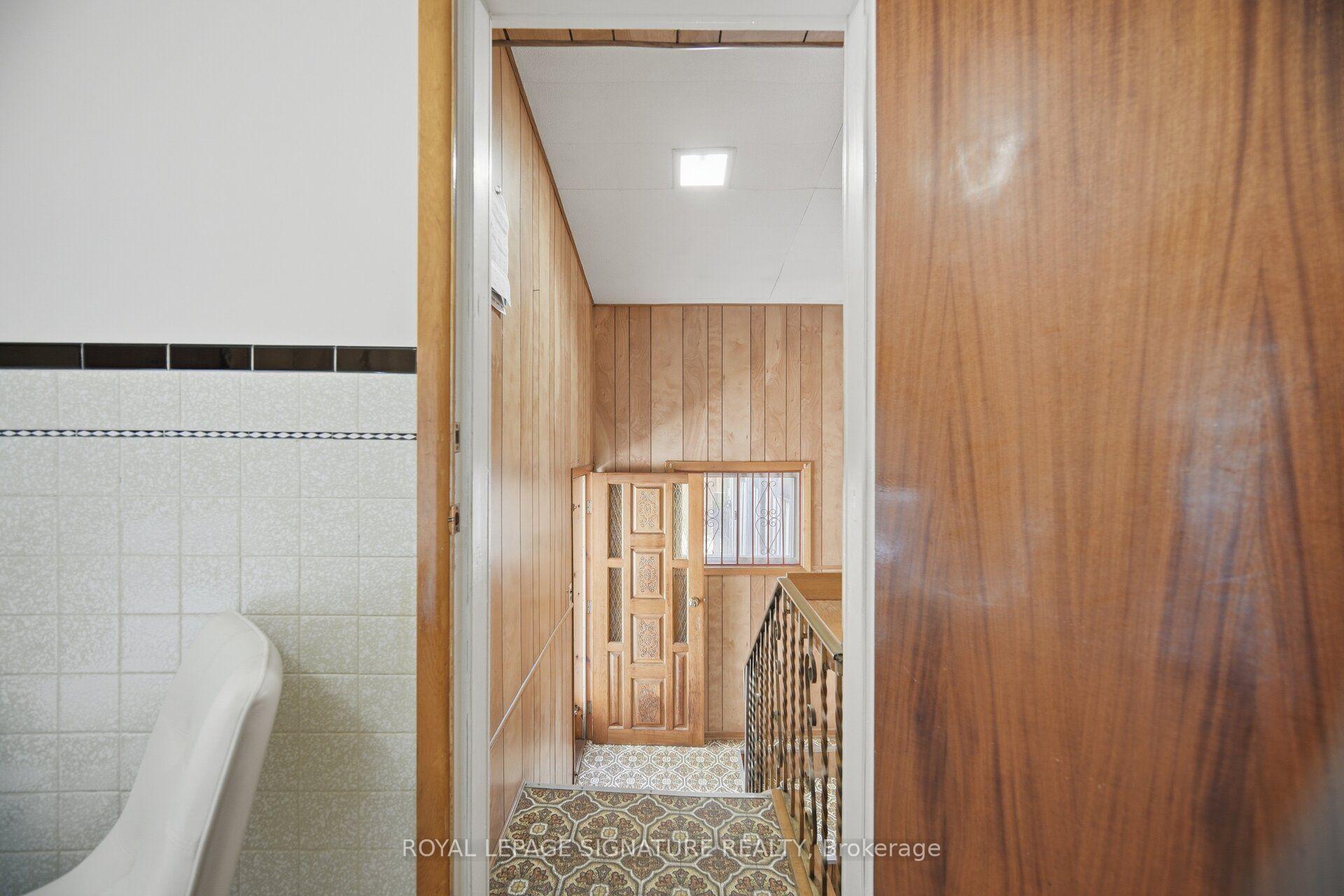Photo 37 of 43 Marchmount Road, Toronto, Wychwood — HOMEH