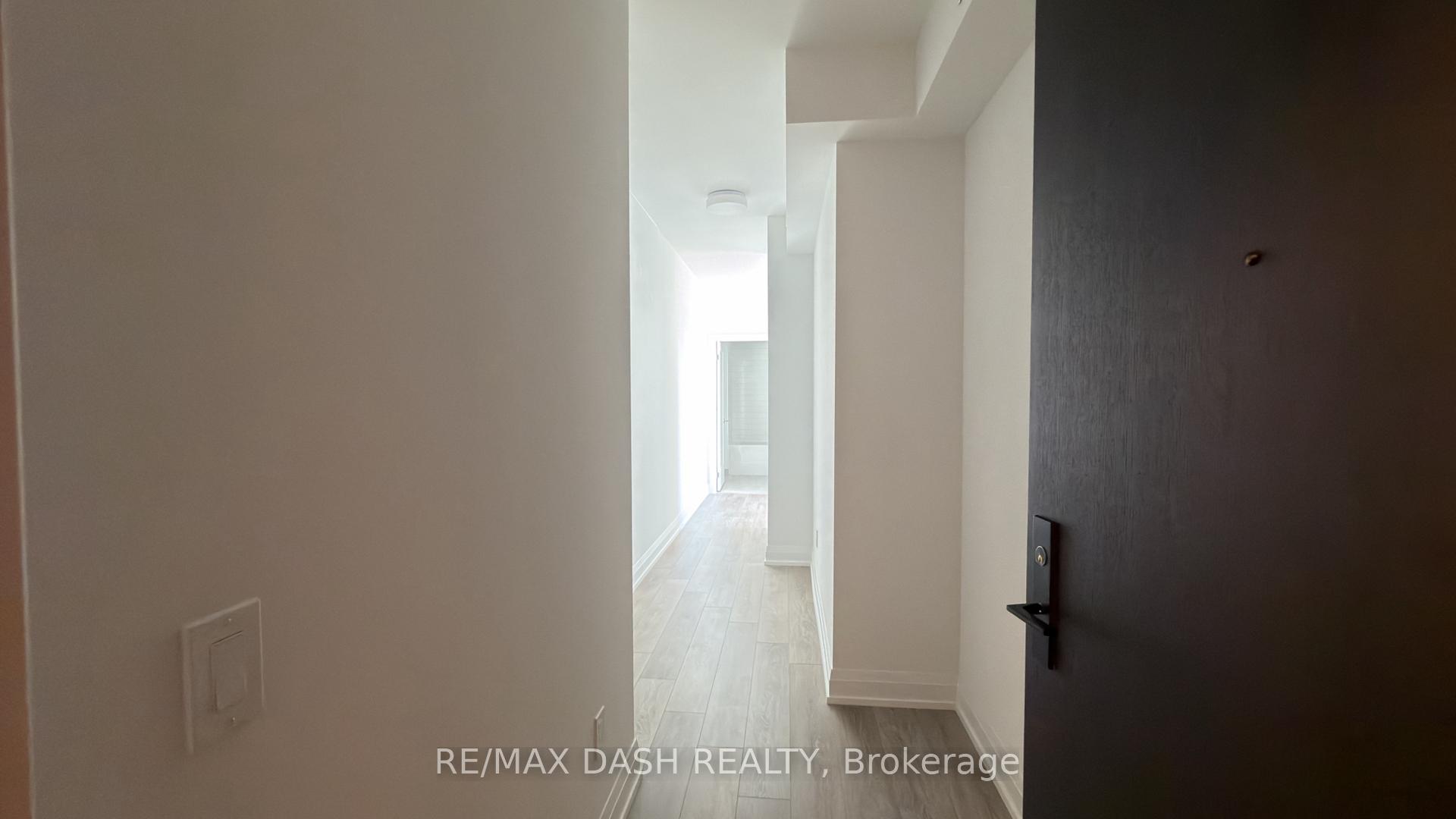 Photo 6 of Unit 3702, 20 Soudan Avenue, Toronto, Mount Pleasant West — HOMEH