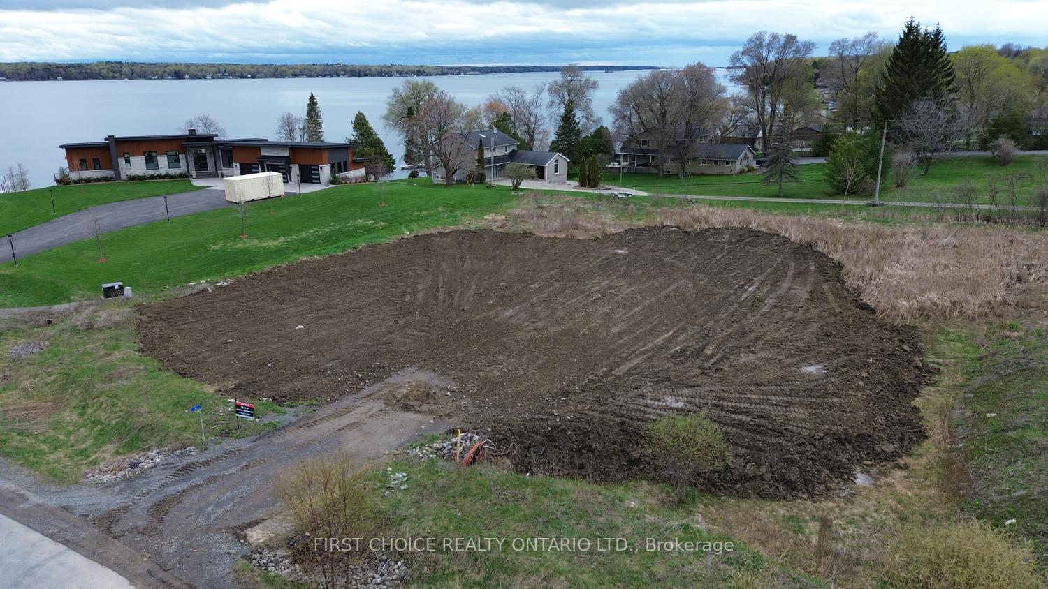 Photo 2 of 4 Shoreside Way S, Augusta, Augusta Twp — HOMEH