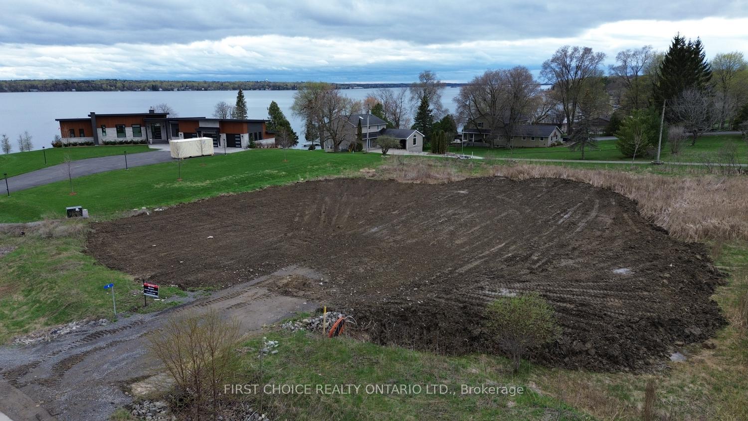 Photo 3 of 4 Shoreside Way S, Augusta, Augusta Twp — HOMEH