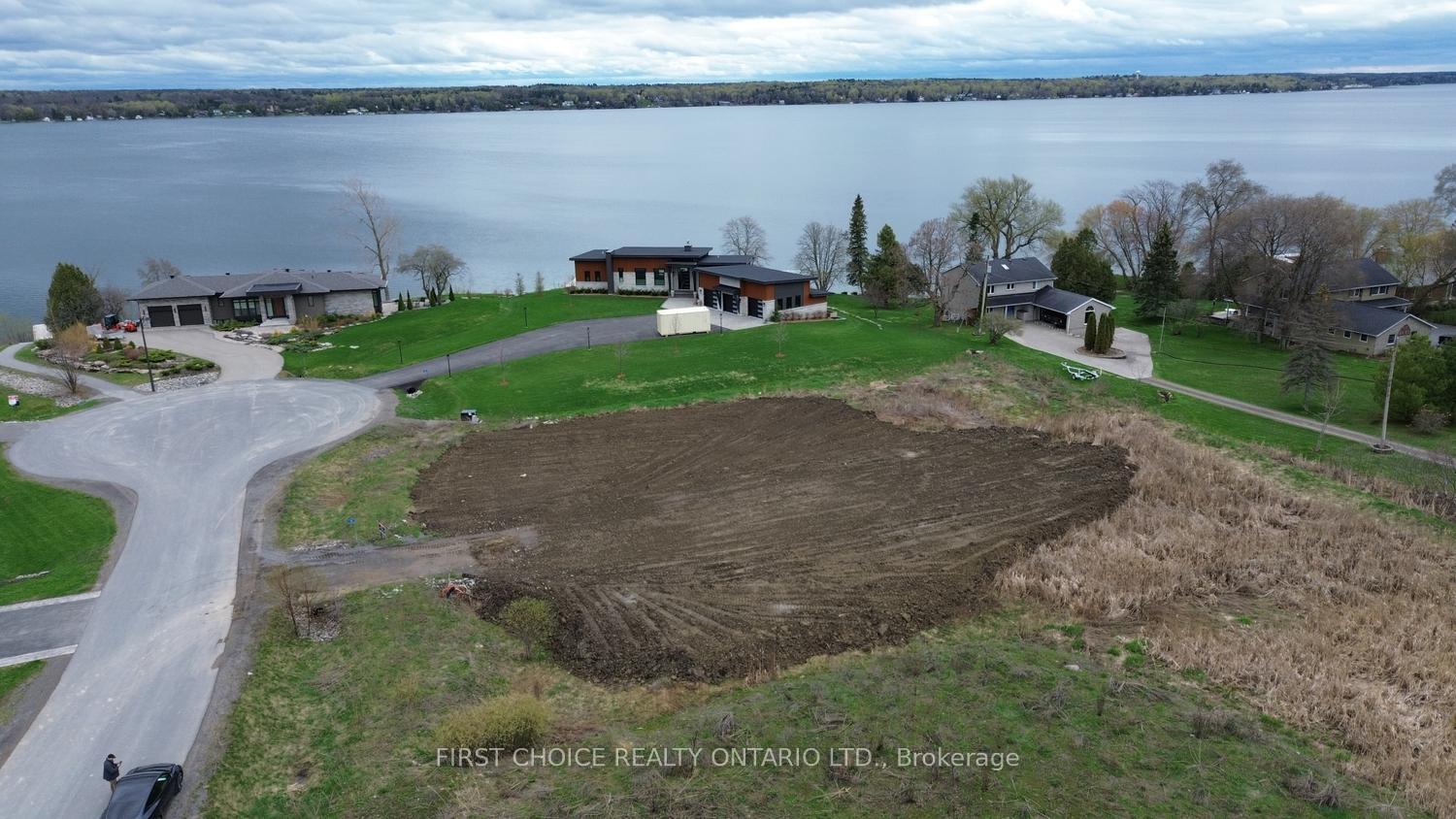 Photo 5 of 4 Shoreside Way S, Augusta, Augusta Twp — HOMEH