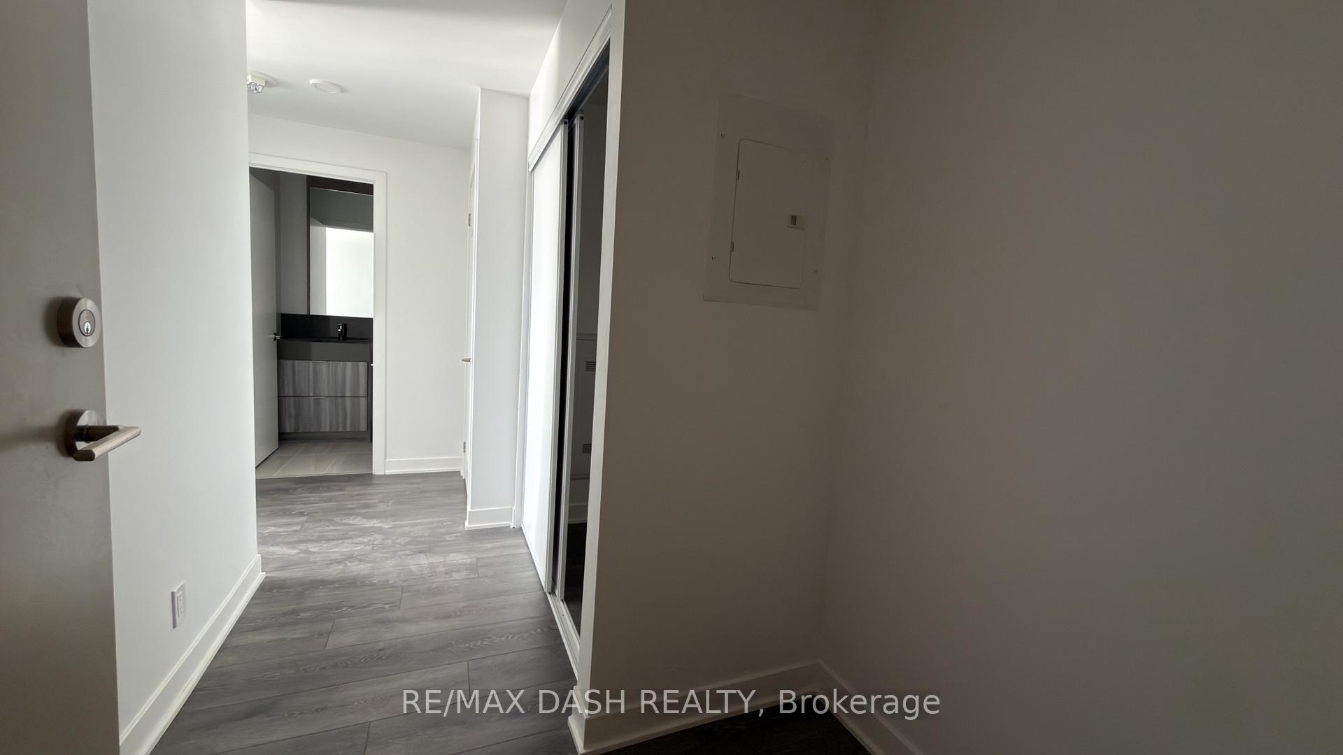 Photo 8 of Unit 2316, 6 Flavelle Trail, Vaughan, Steeles West Industrial — HOMEH