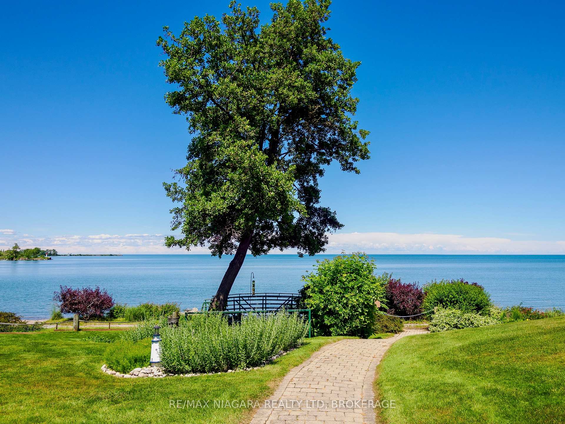 Photo 14 of Unit 23, 5 Lakeside Drive W, St. Catharines, Port Weller — HOMEH