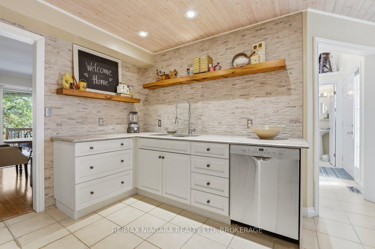 Photo 25 of Unit 23, 5 Lakeside Drive W, St. Catharines, Port Weller — HOMEH