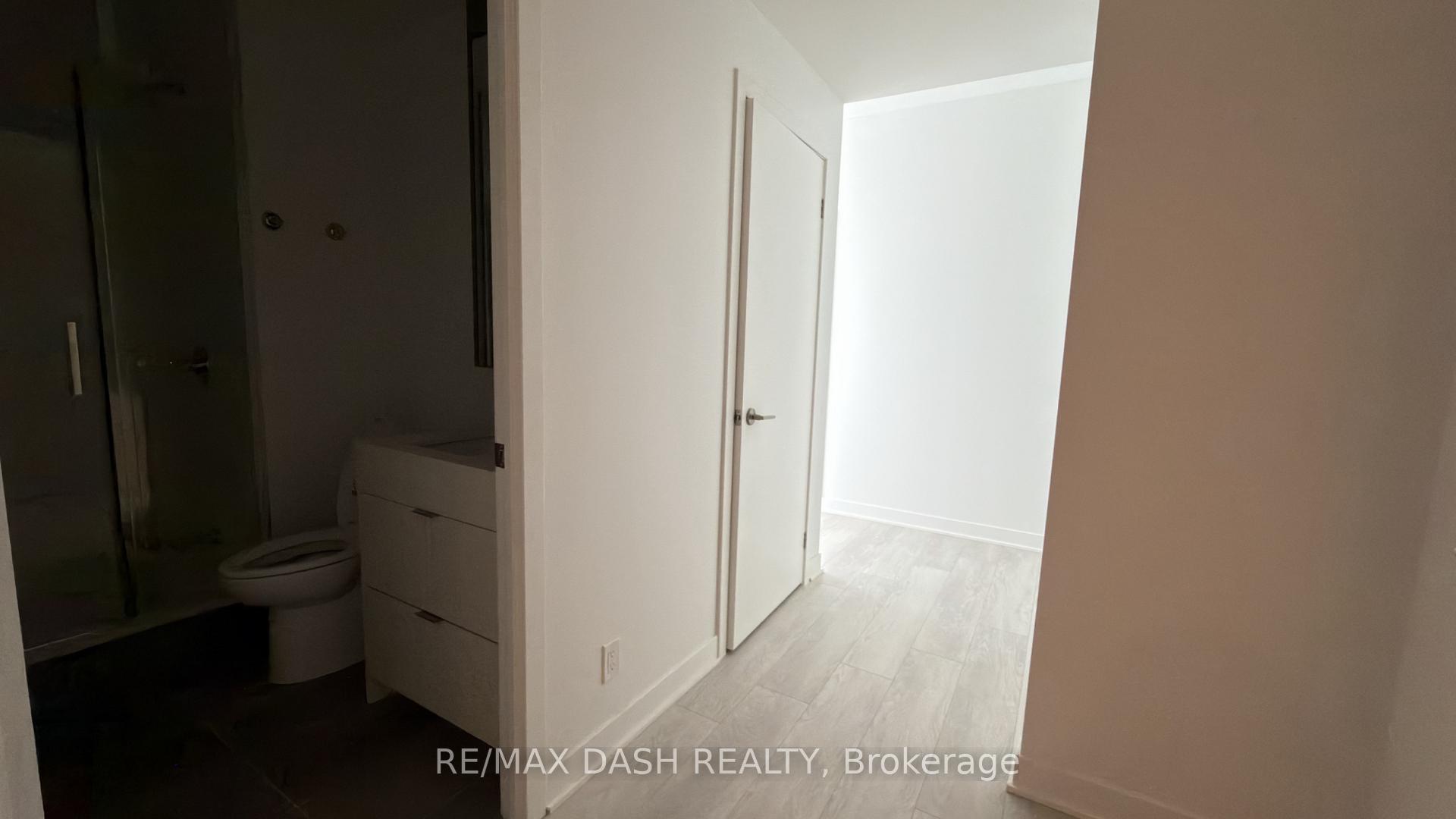 Photo 4 of Unit 802, 10 Flavelle Trail, Vaughan, Steeles West Industrial — HOMEH
