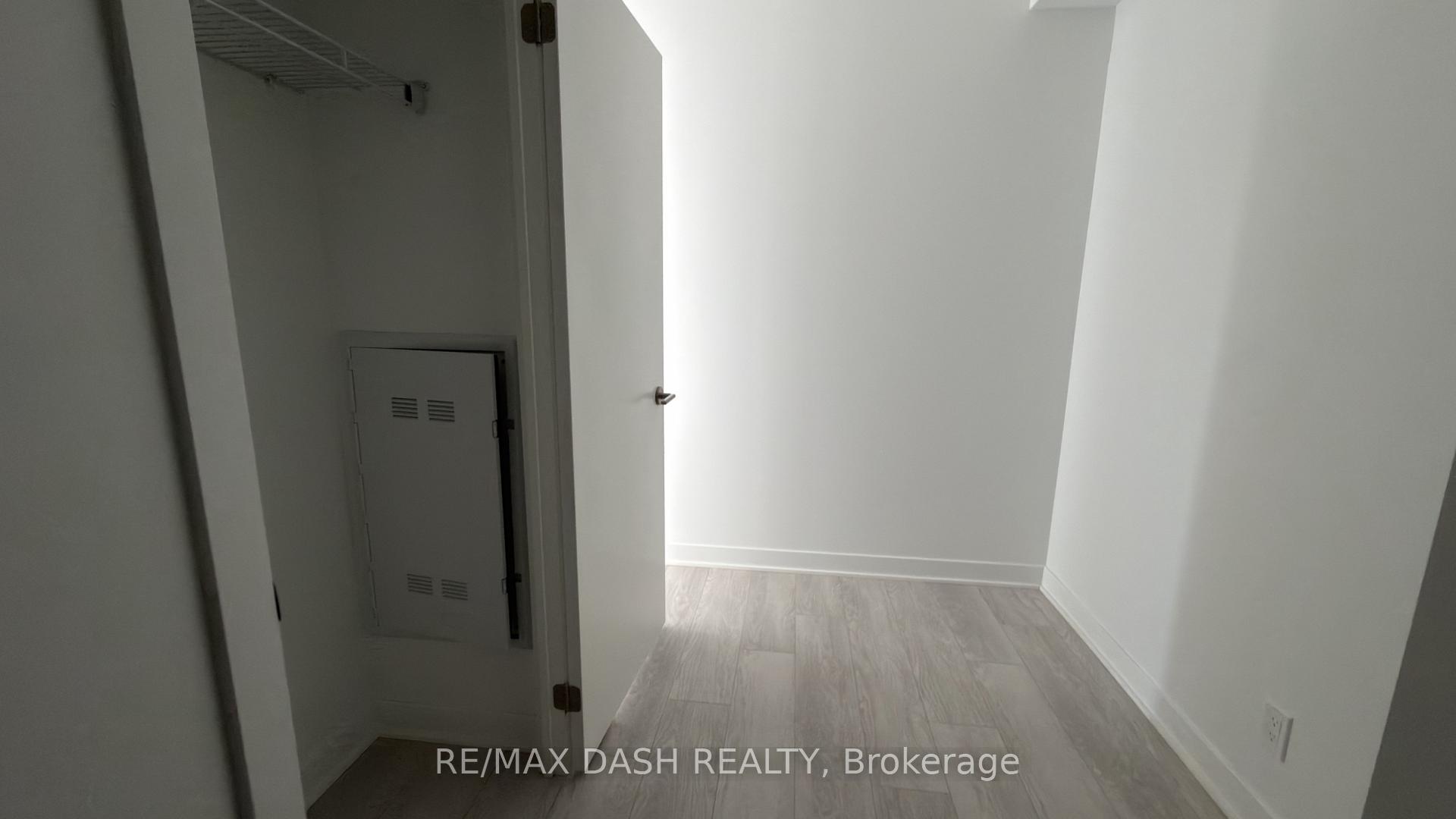 Photo 7 of Unit 802, 10 Flavelle Trail, Vaughan, Steeles West Industrial — HOMEH