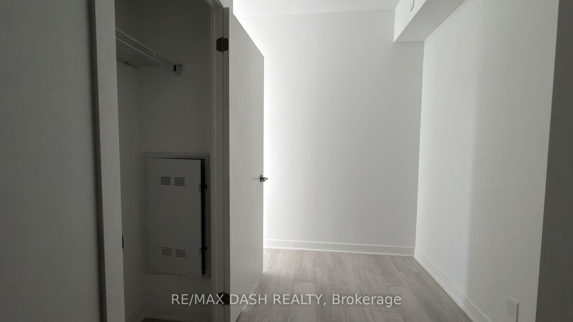 Photo 8 of Unit 802, 10 Flavelle Trail, Vaughan, Steeles West Industrial — HOMEH