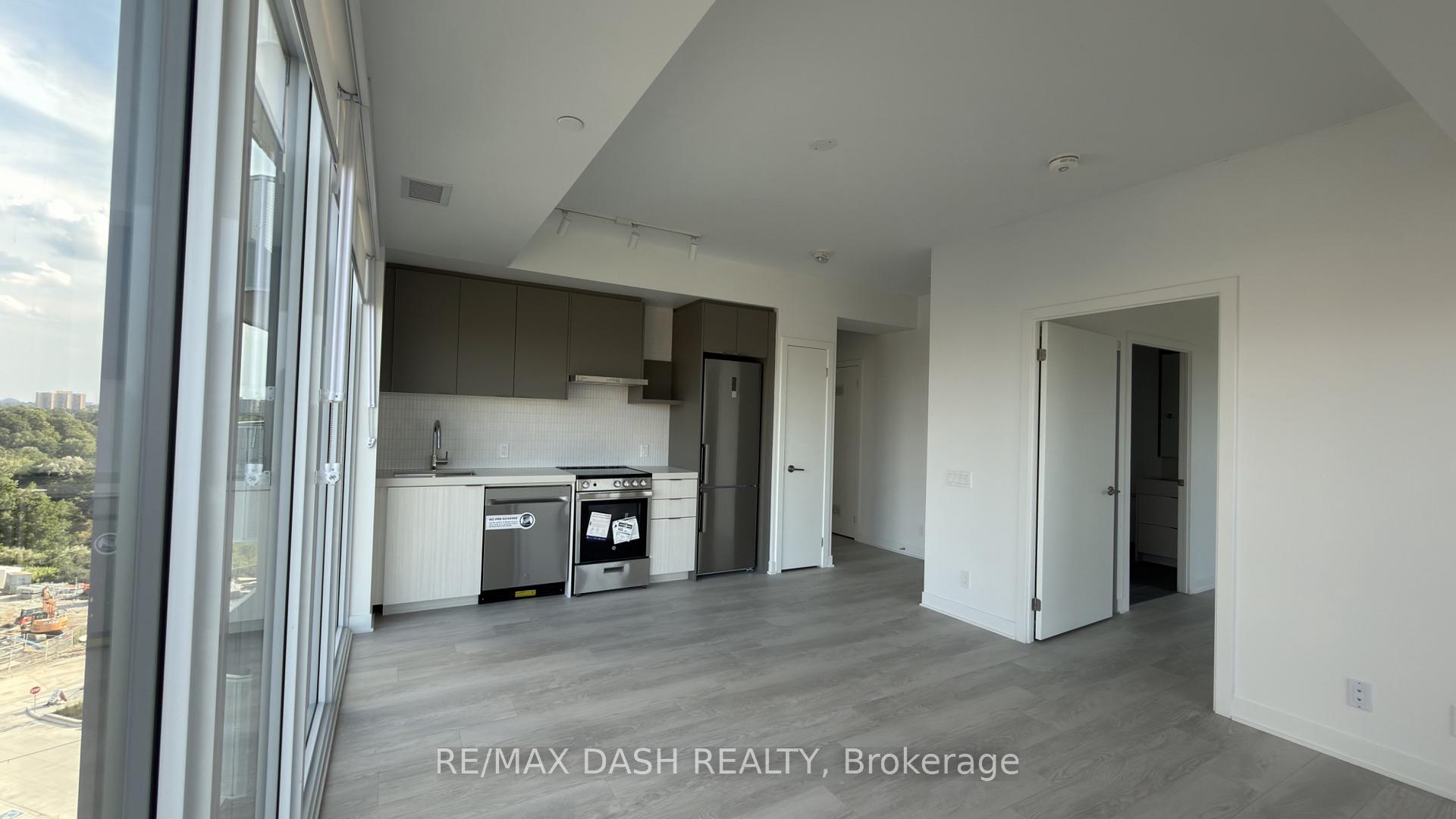 Photo 14 of Unit 802, 10 Flavelle Trail, Vaughan, Steeles West Industrial — HOMEH