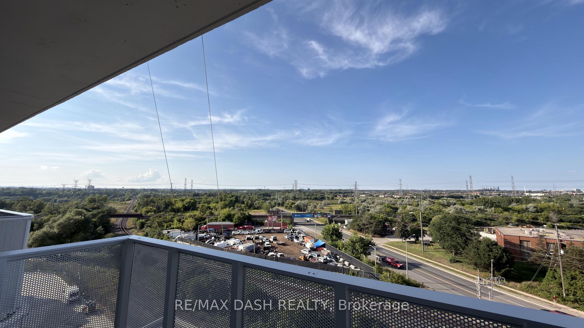 Photo 20 of Unit 802, 10 Flavelle Trail, Vaughan, Steeles West Industrial — HOMEH