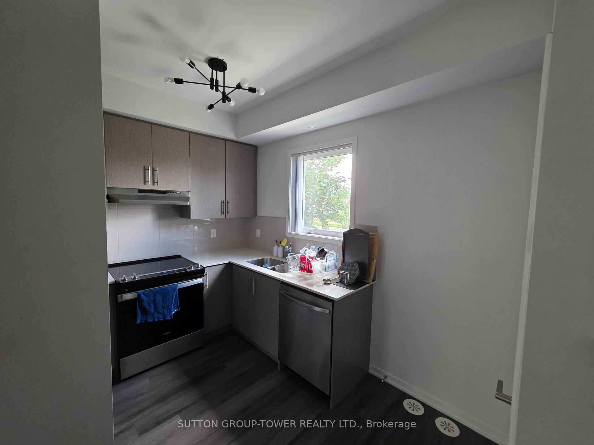 Photo 11 of Unit 157, 225 Birmingham Street, Etobicoke, New Toronto — HOMEH