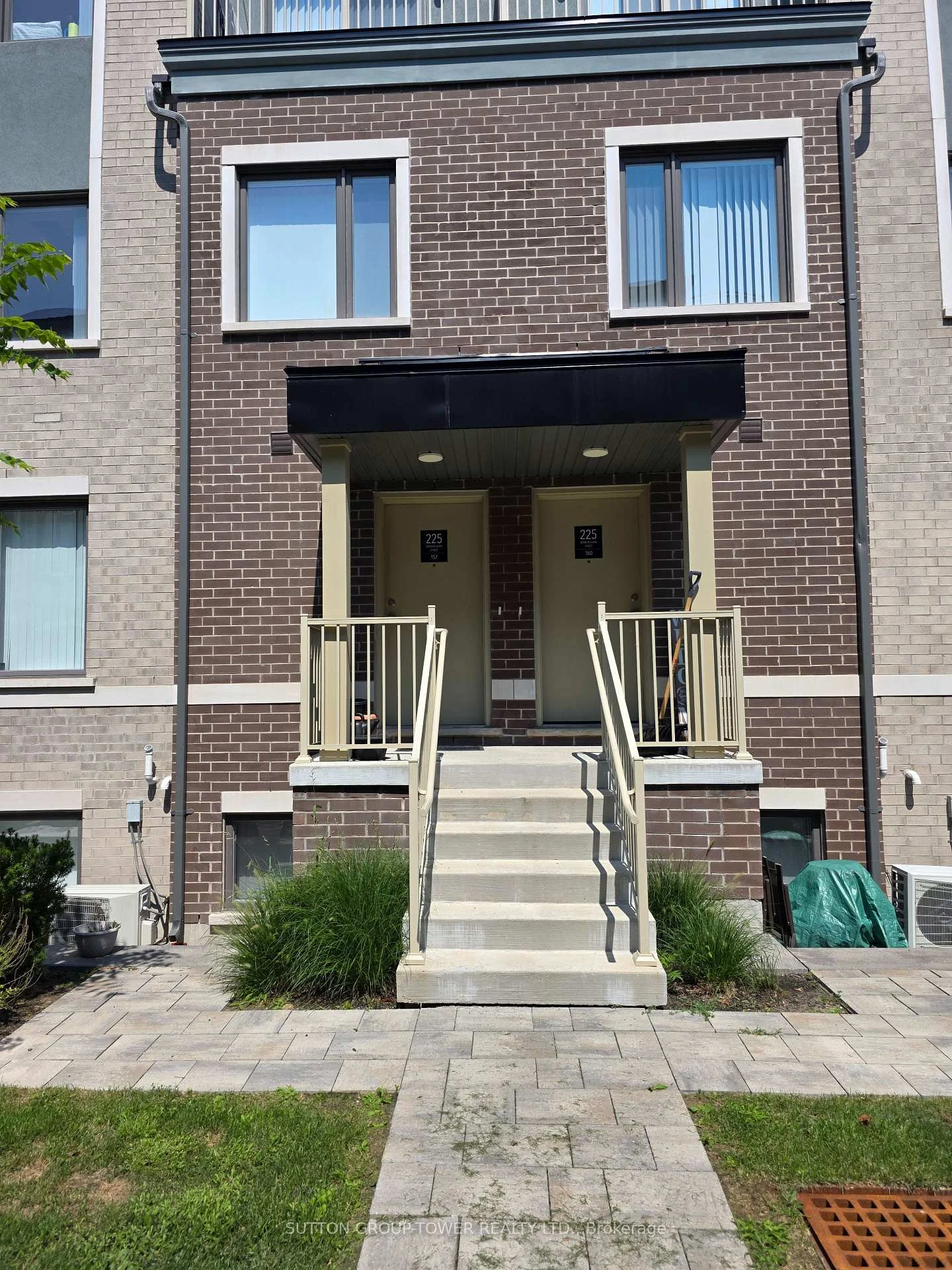 Photo 3 of Unit 157, 225 Birmingham Street, Etobicoke, New Toronto — HOMEH