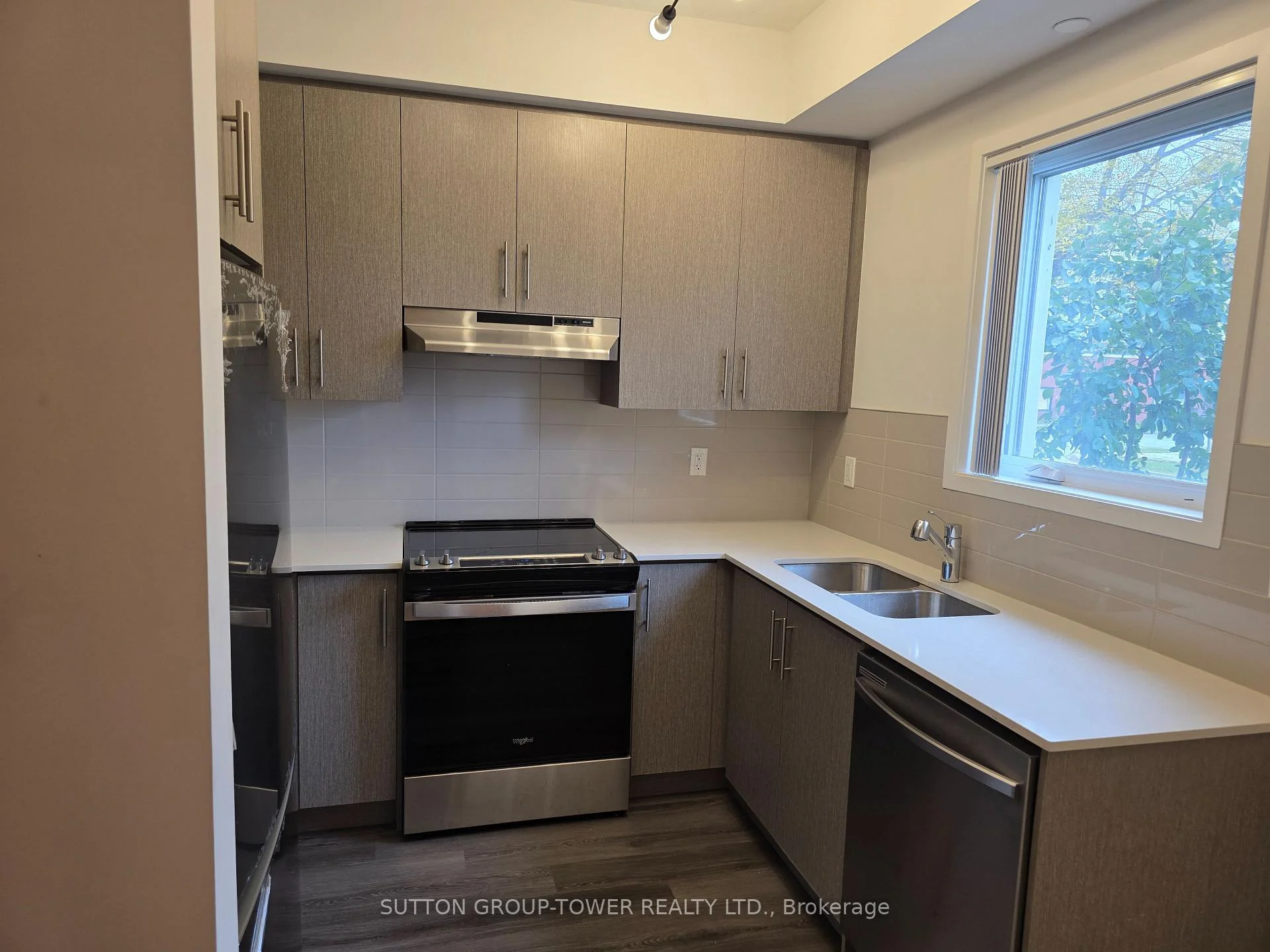 Photo 12 of Unit 157, 225 Birmingham Street, Etobicoke, New Toronto — HOMEH