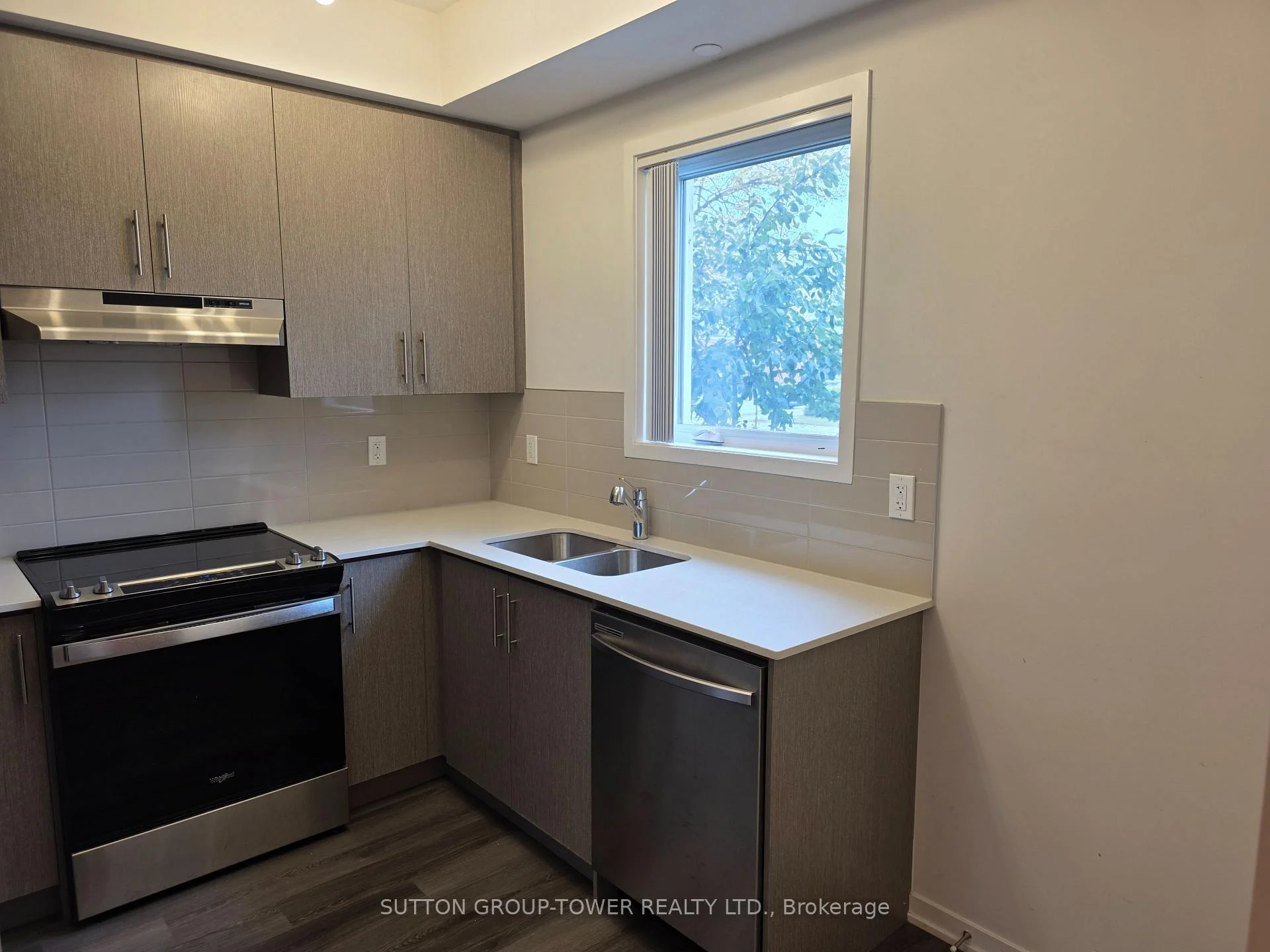 Photo 14 of Unit 157, 225 Birmingham Street, Etobicoke, New Toronto — HOMEH