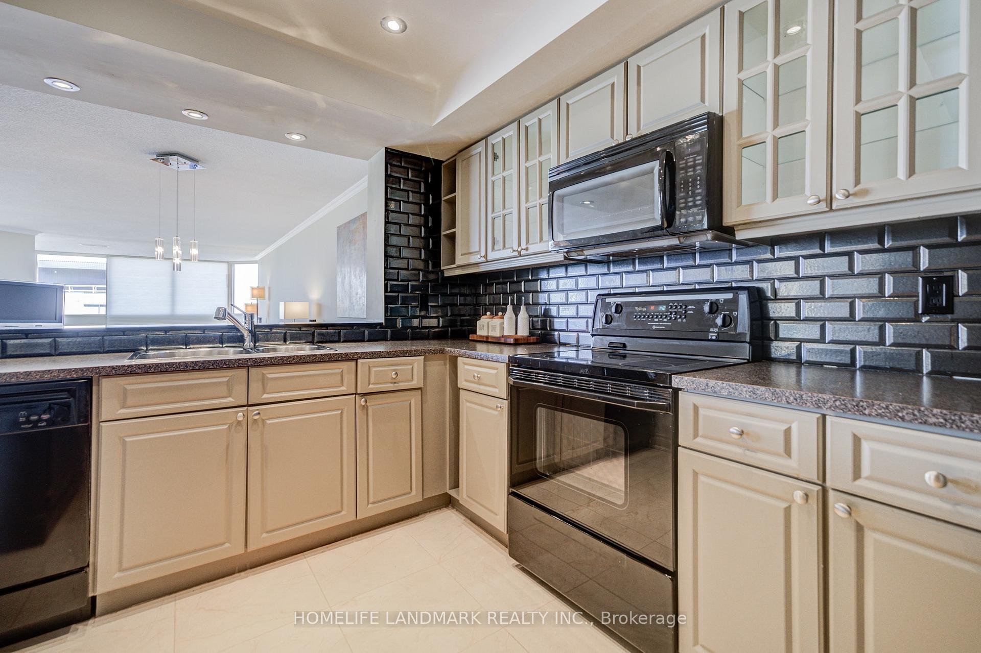 Photo 20 of Unit PH 05, 10 Kenneth Avenue, North York, Willowdale East — HOMEH