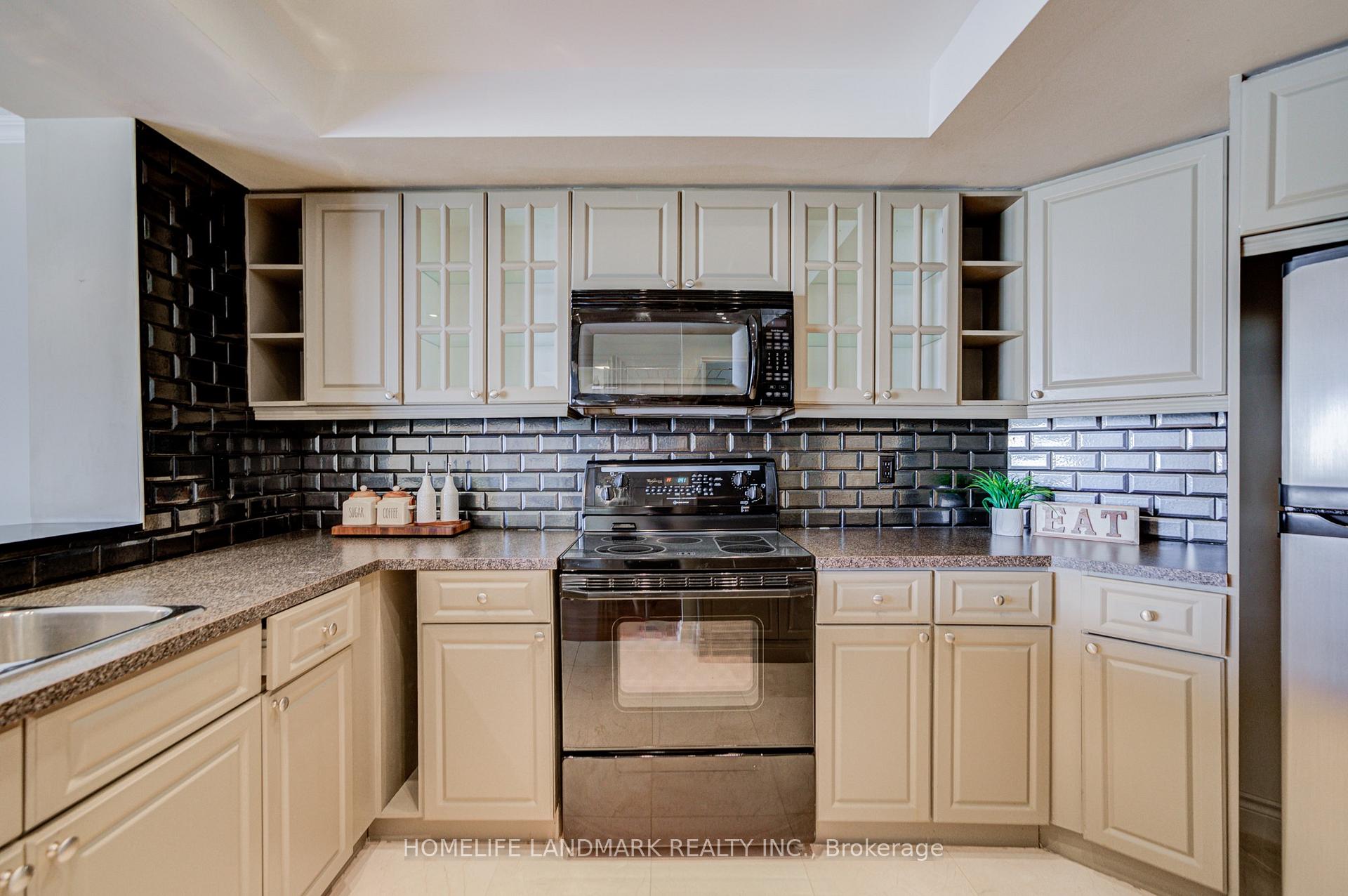 Photo 21 of Unit PH 05, 10 Kenneth Avenue, North York, Willowdale East — HOMEH
